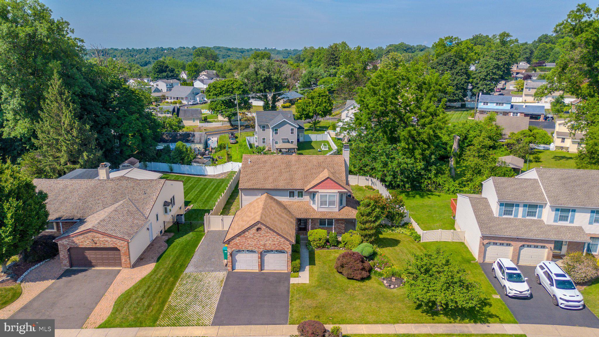 HIGHLAND PINES - Residential
