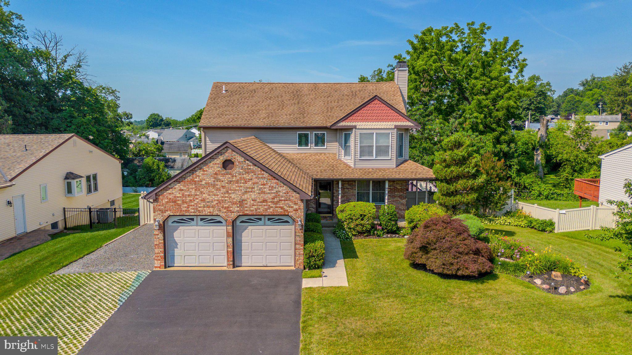 HIGHLAND PINES - Residential