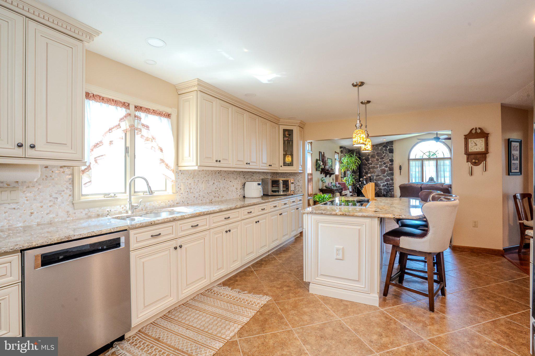 HIGHLAND PINES - Residential
