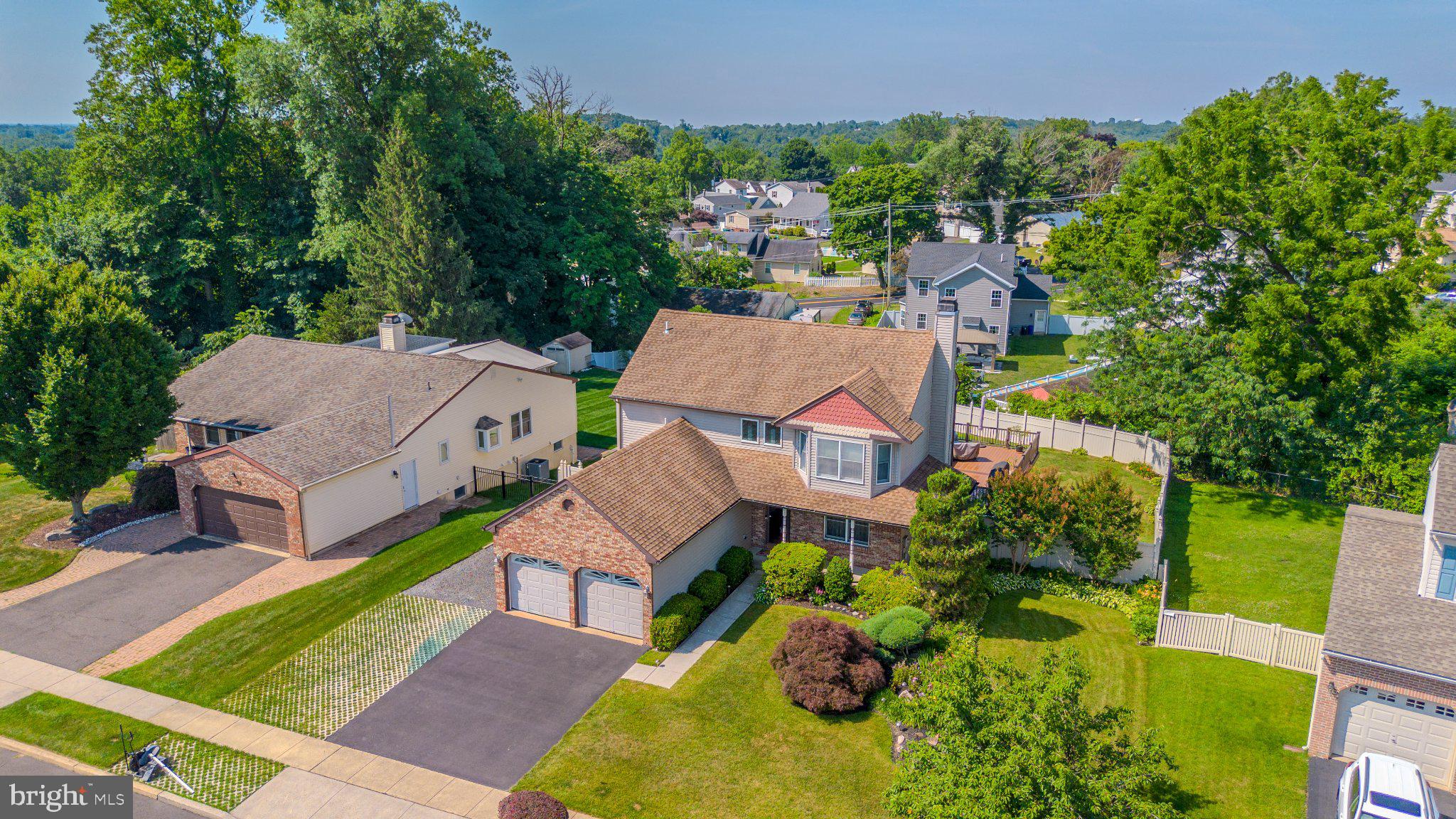 HIGHLAND PINES - Residential