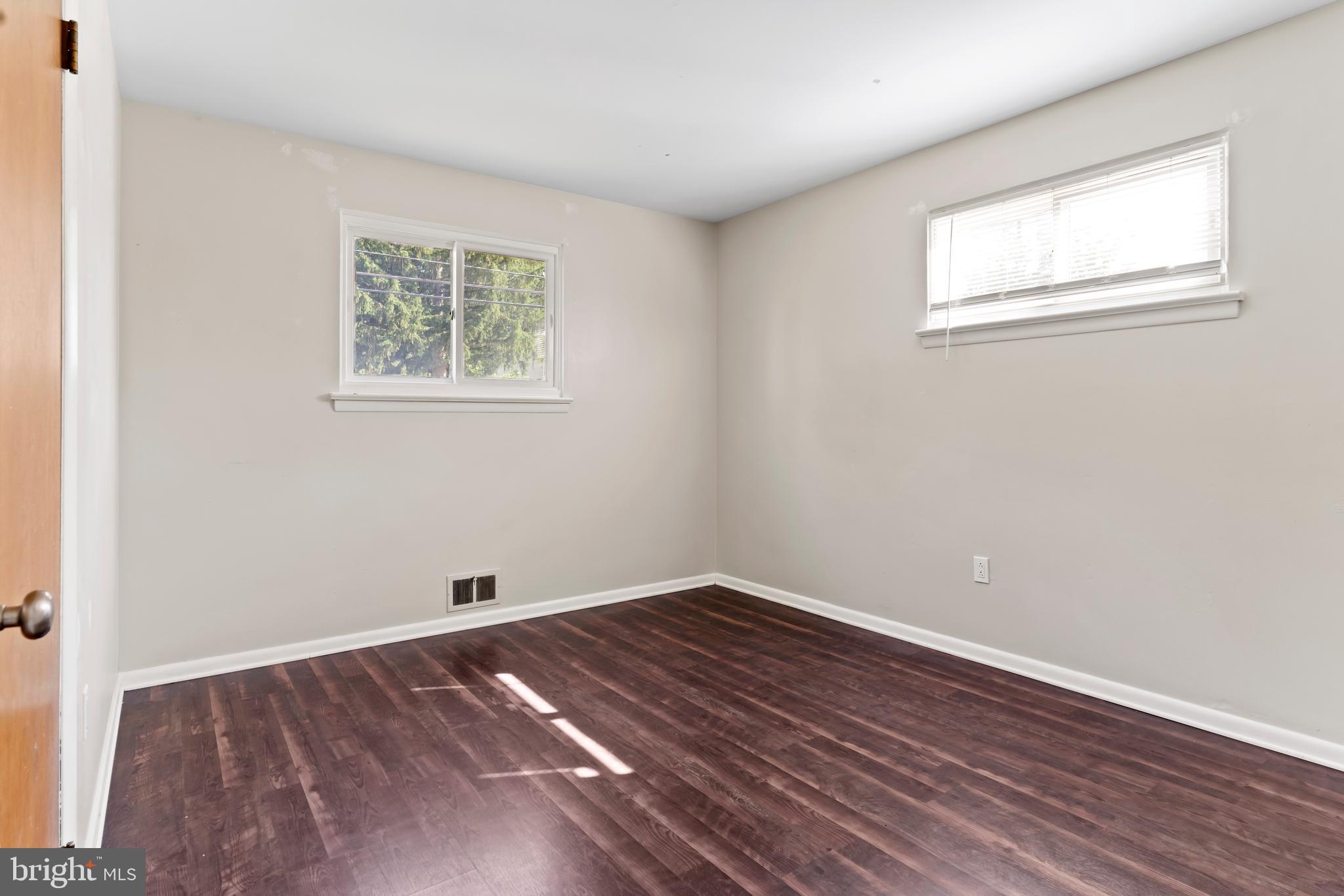 EAST PENNSBORO - Residential