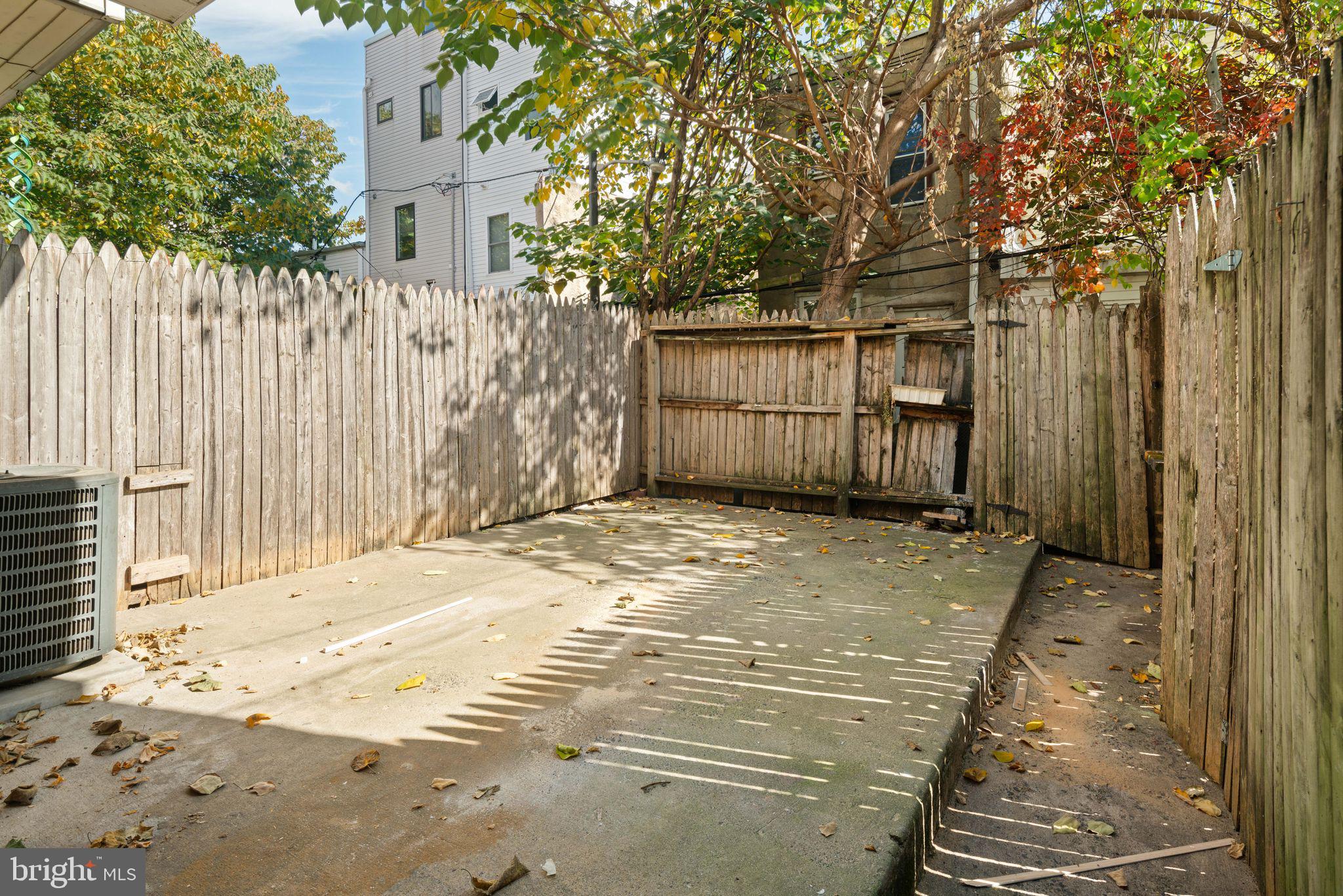 POINT BREEZE - Residential