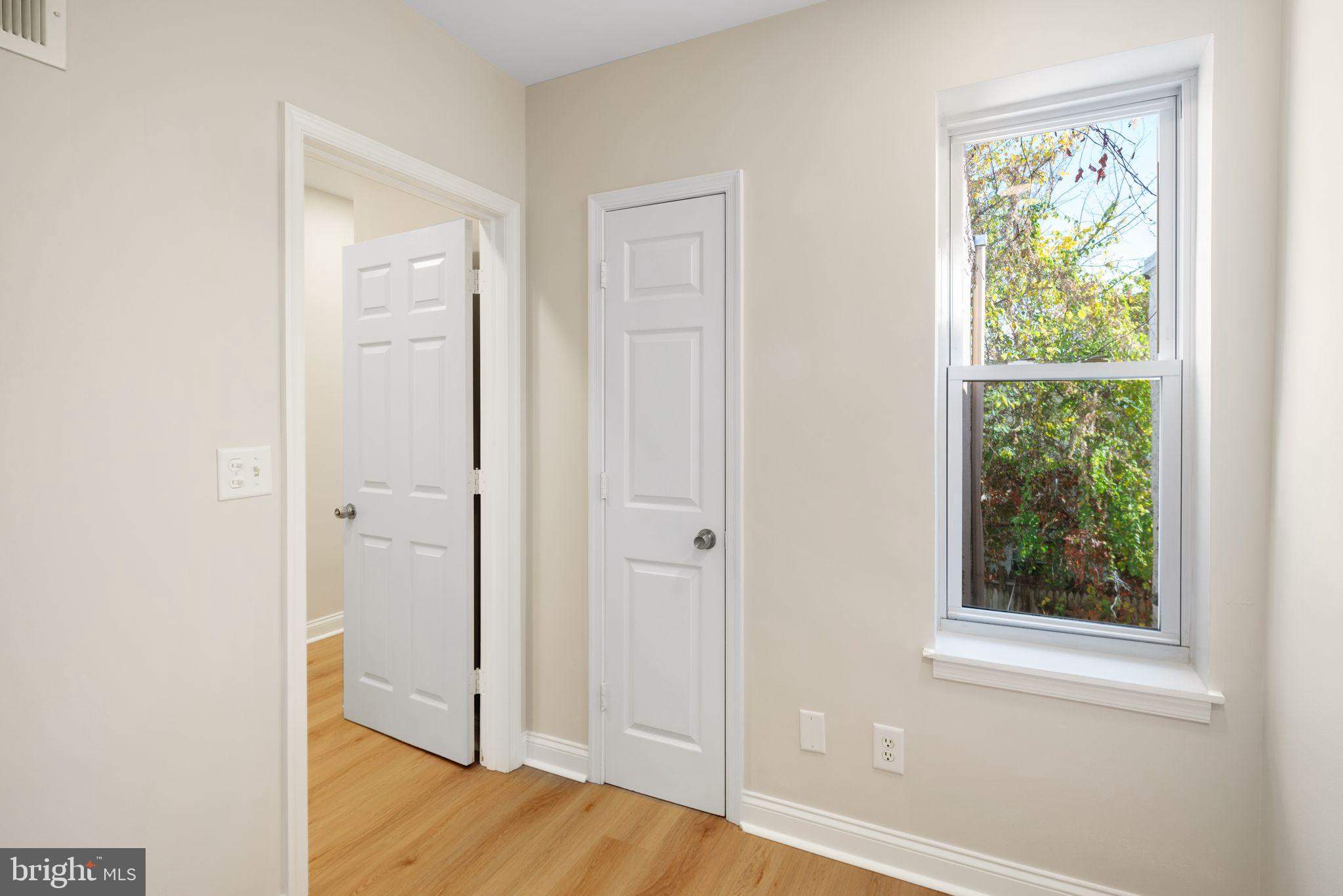 POINT BREEZE - Residential
