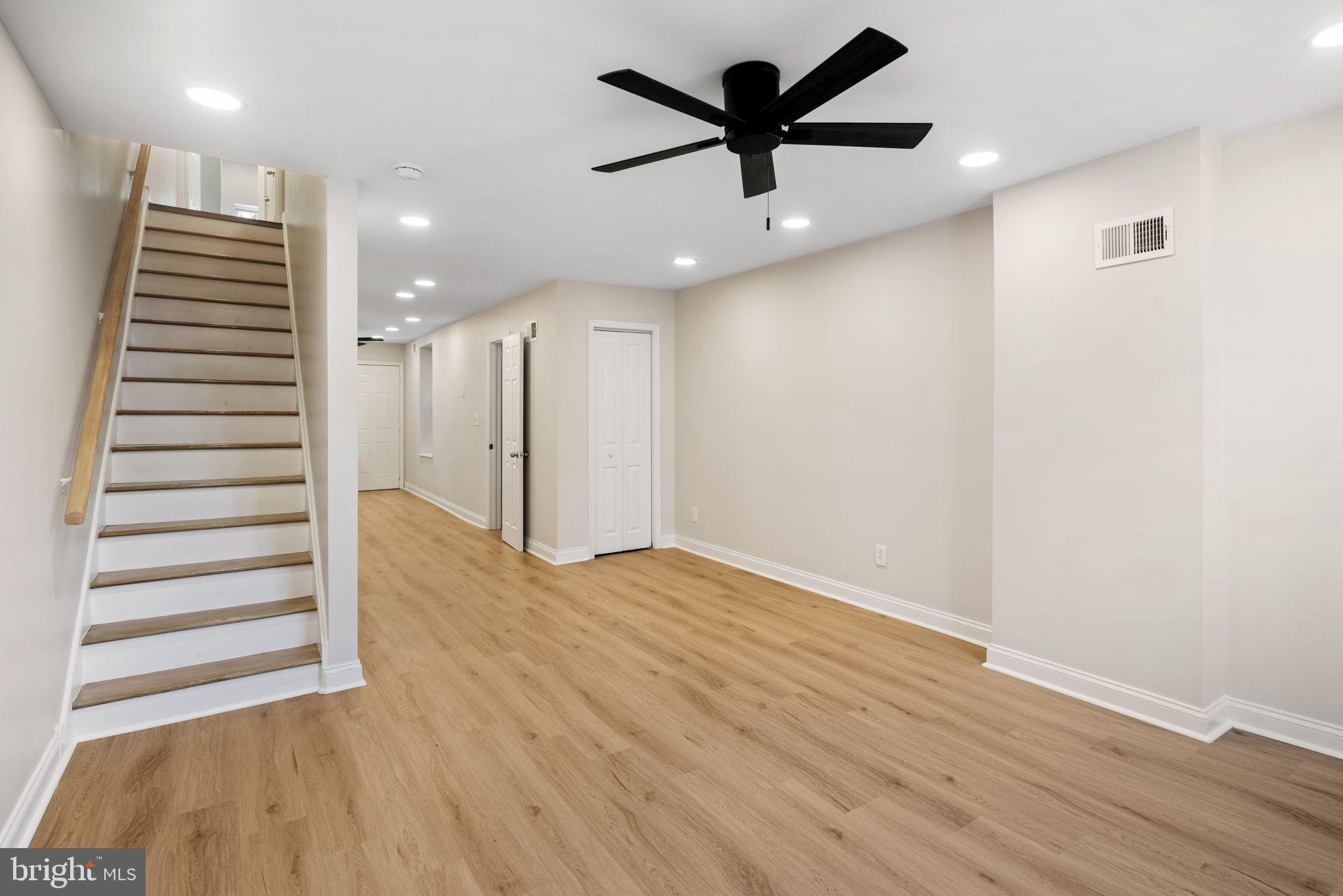 POINT BREEZE - Residential