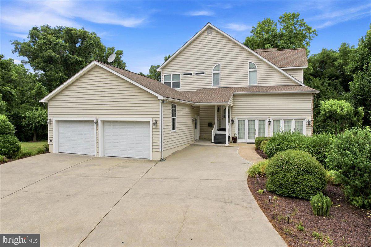 CROSS POINT - Residential