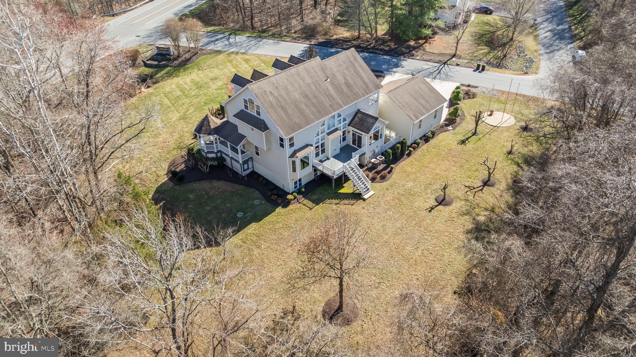 CROSS POINT - Residential