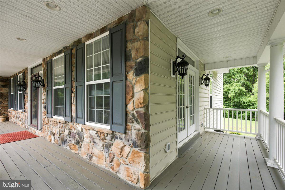 CROSS POINT - Residential