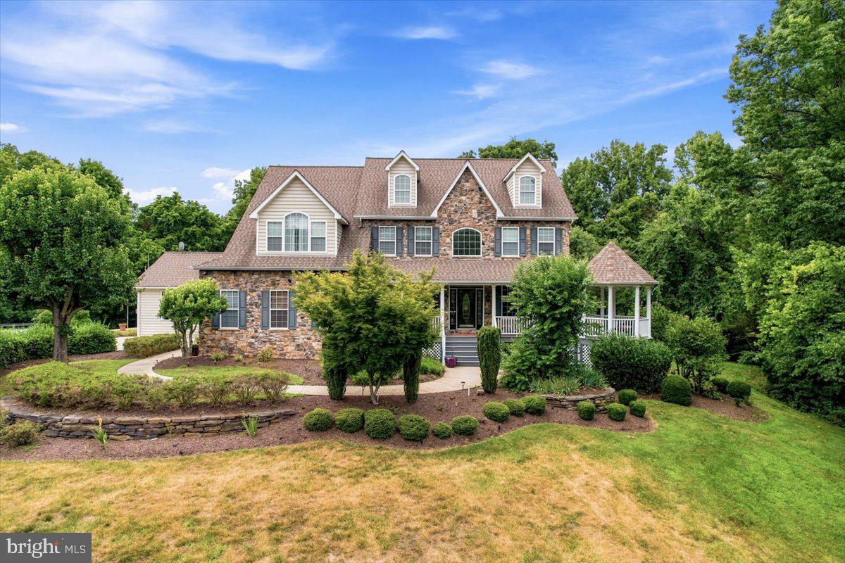 CROSS POINT - Residential