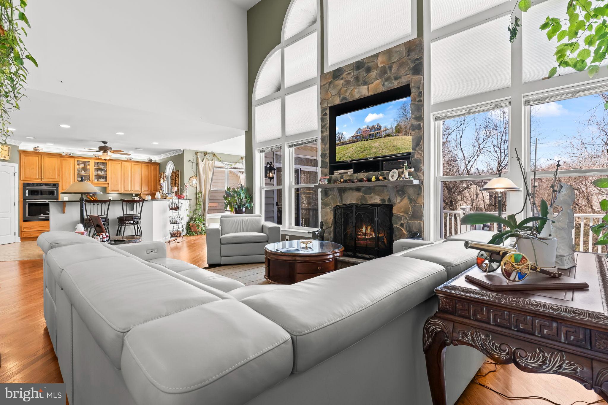 CROSS POINT - Residential