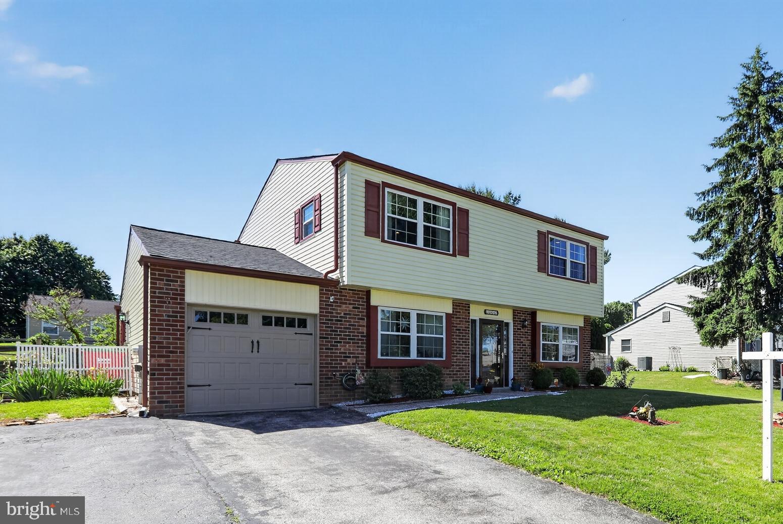 KIMBERLY KNOLL - Residential