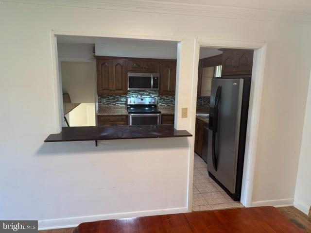 CEDAR CLIFF MANOR - Residential