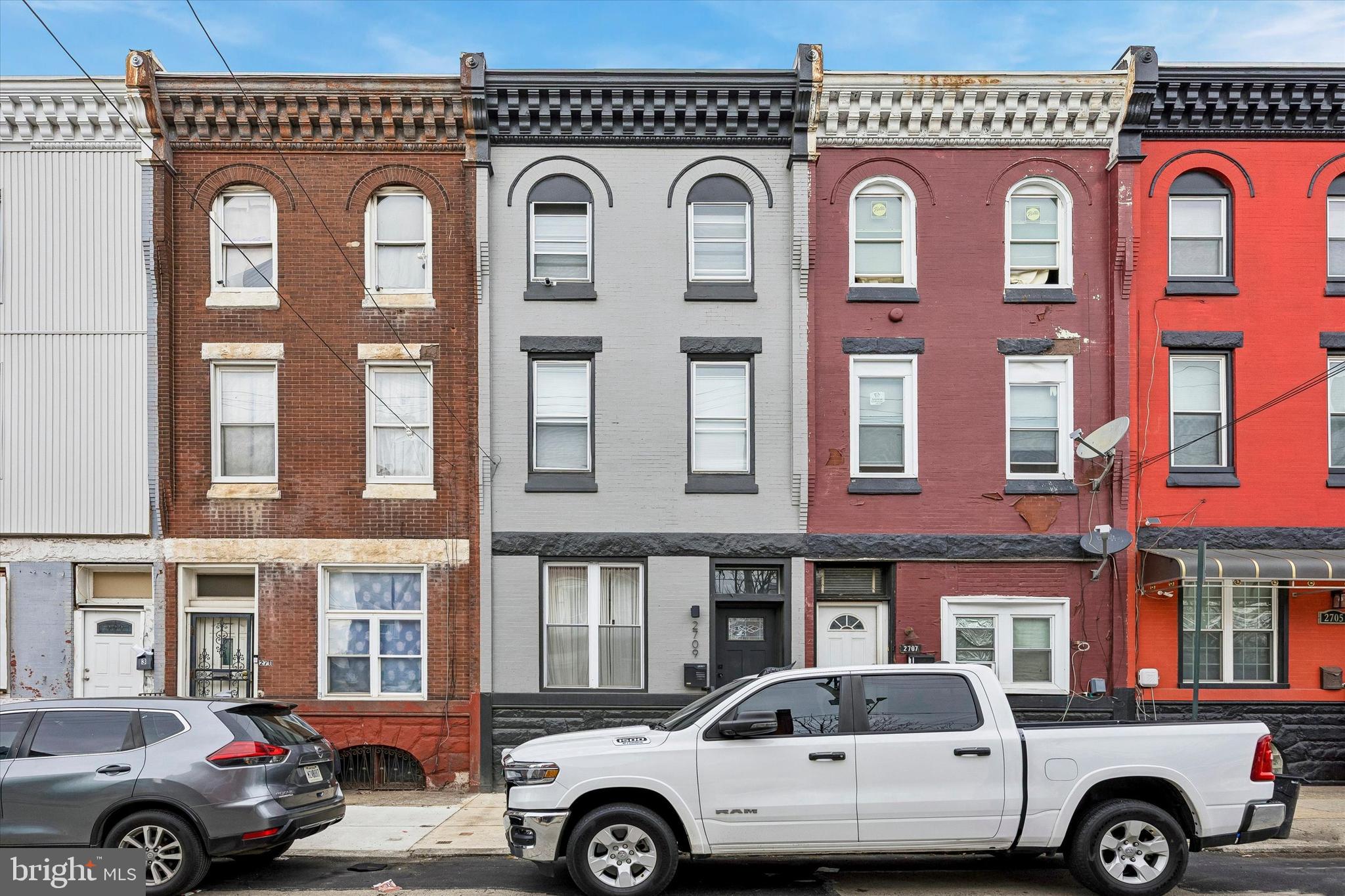STRAWBERRY MANSION - Residential