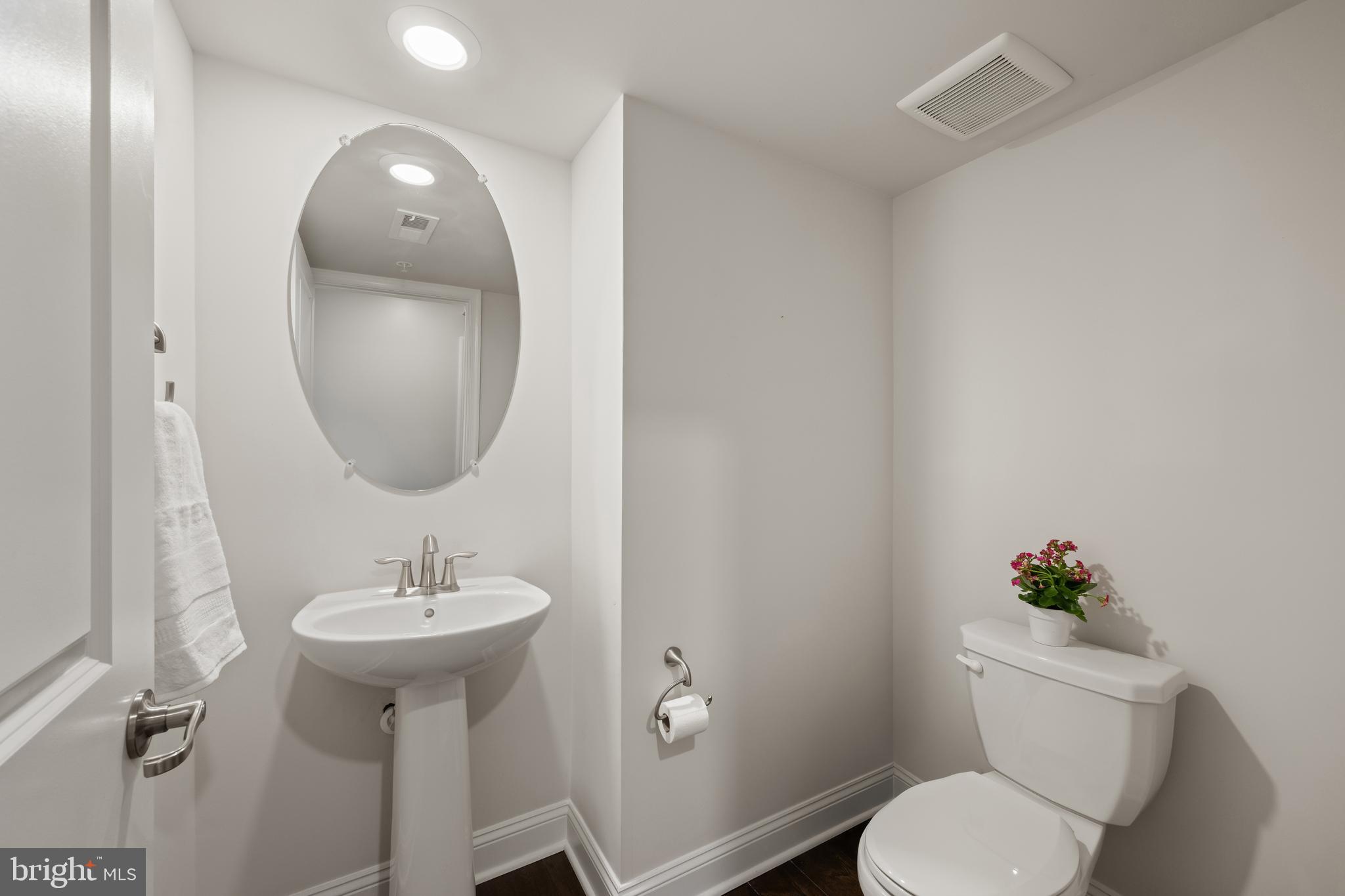 PERRY HALL - Residential