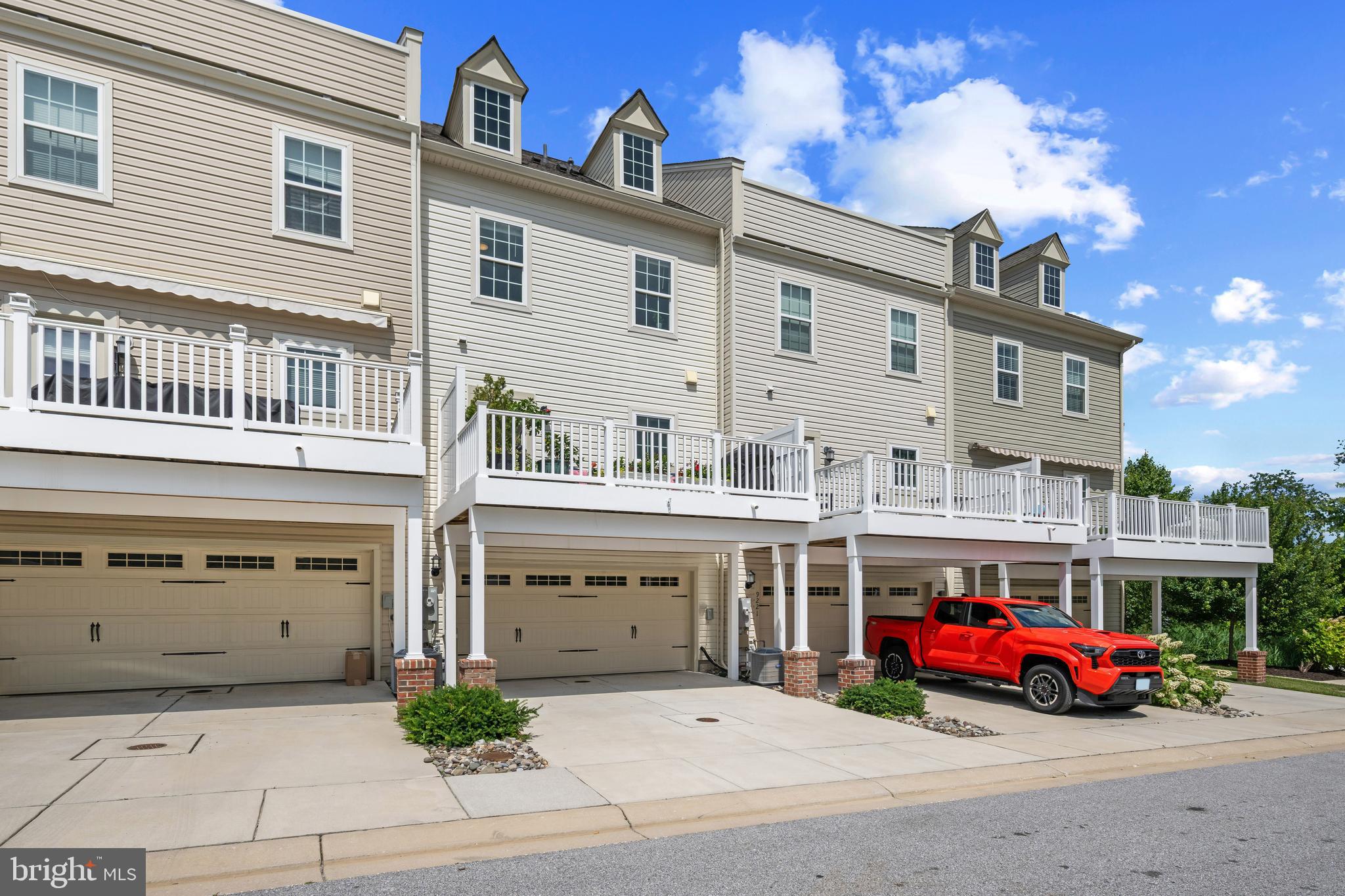 PERRY HALL - Residential