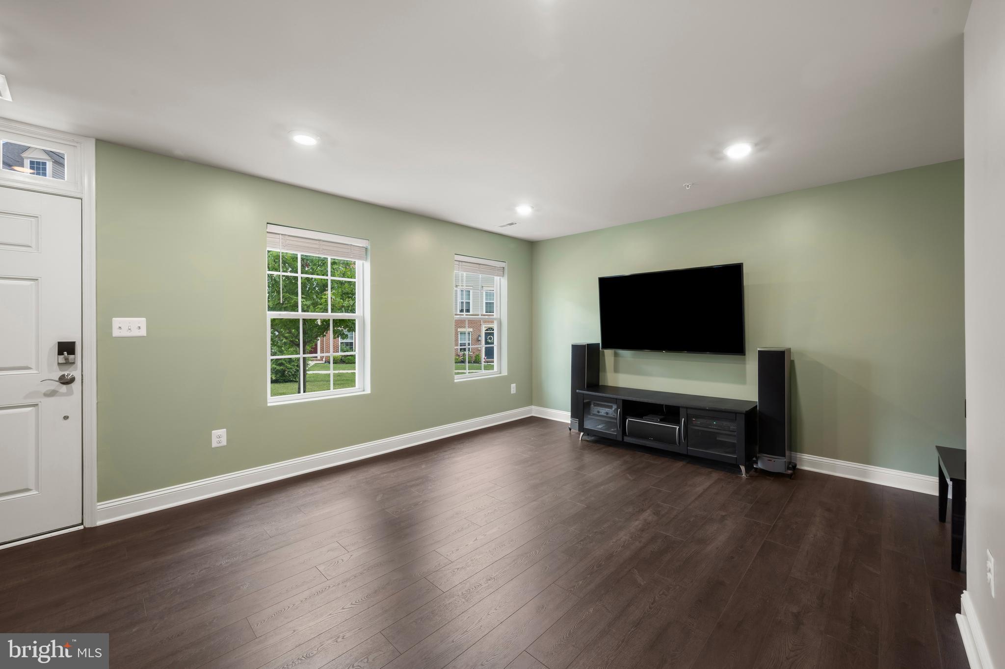 PERRY HALL - Residential