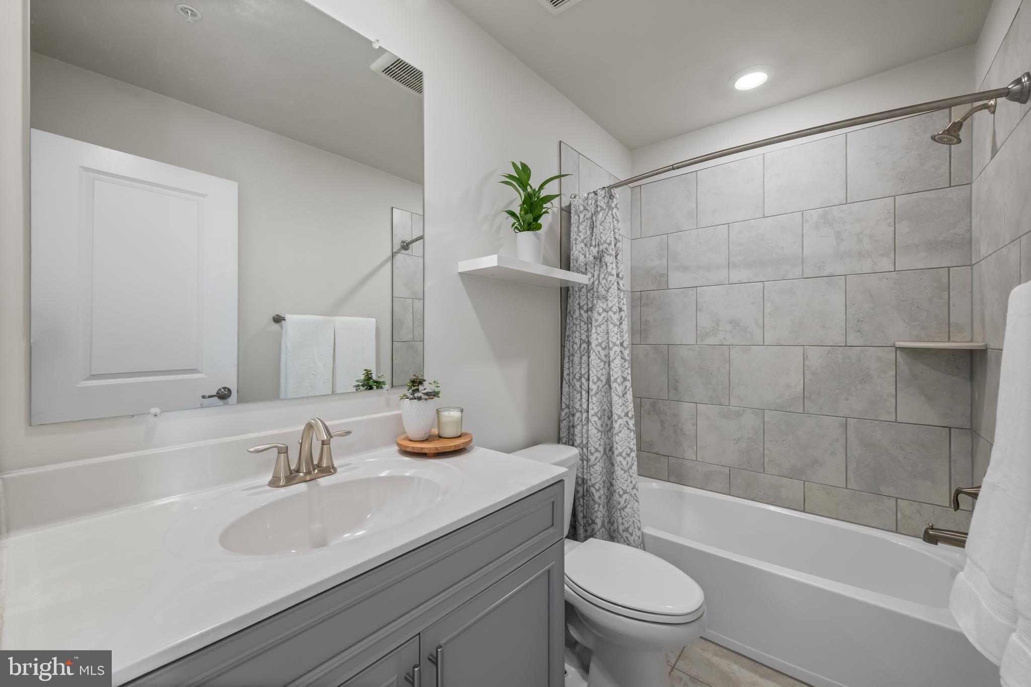 PERRY HALL - Residential