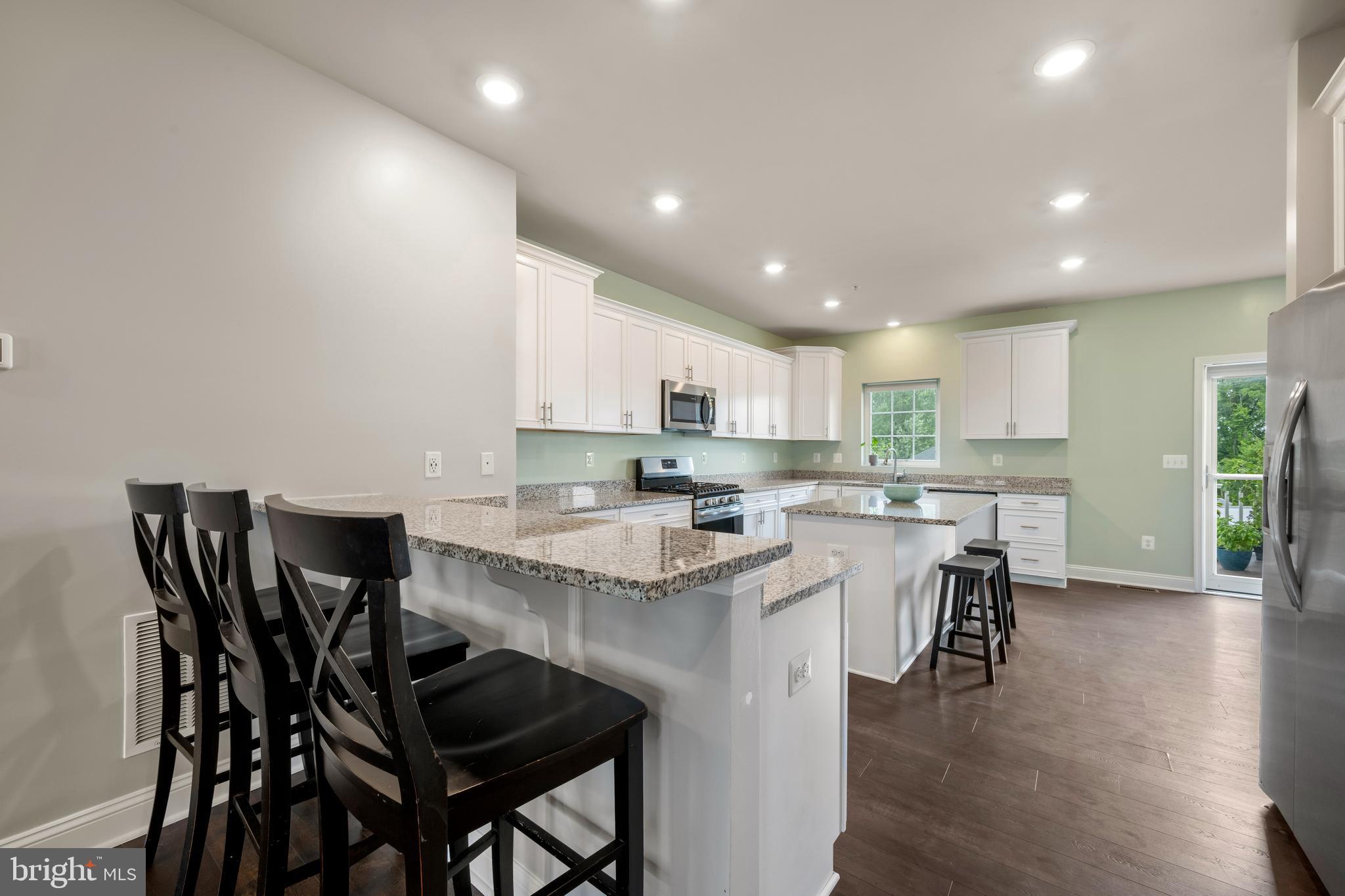 PERRY HALL - Residential