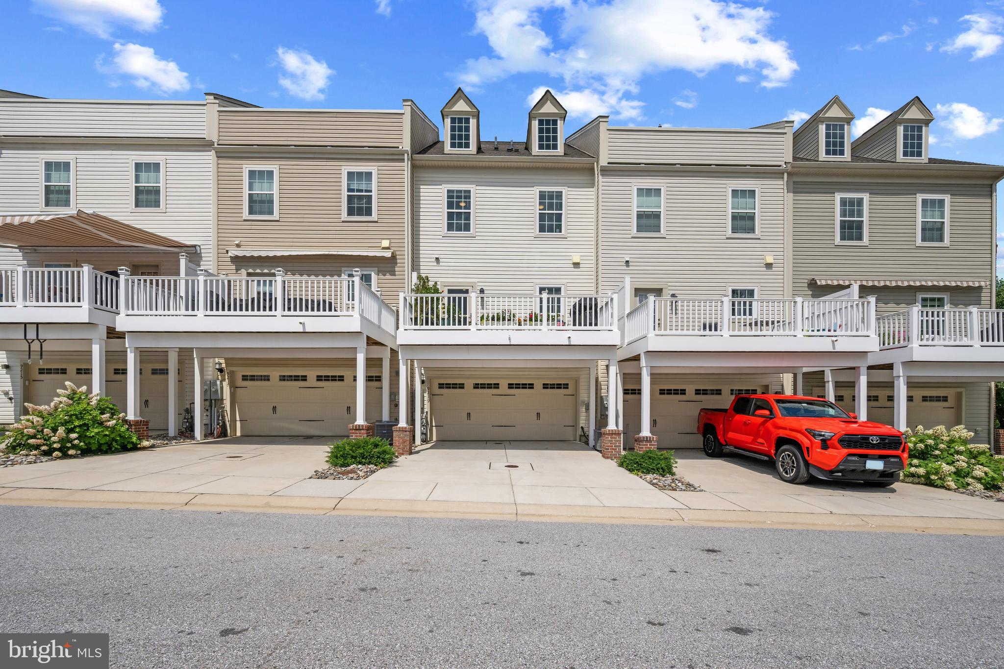 PERRY HALL - Residential
