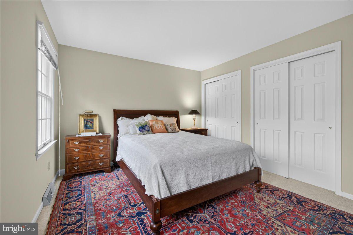 HUNTERS CROSSING - Residential