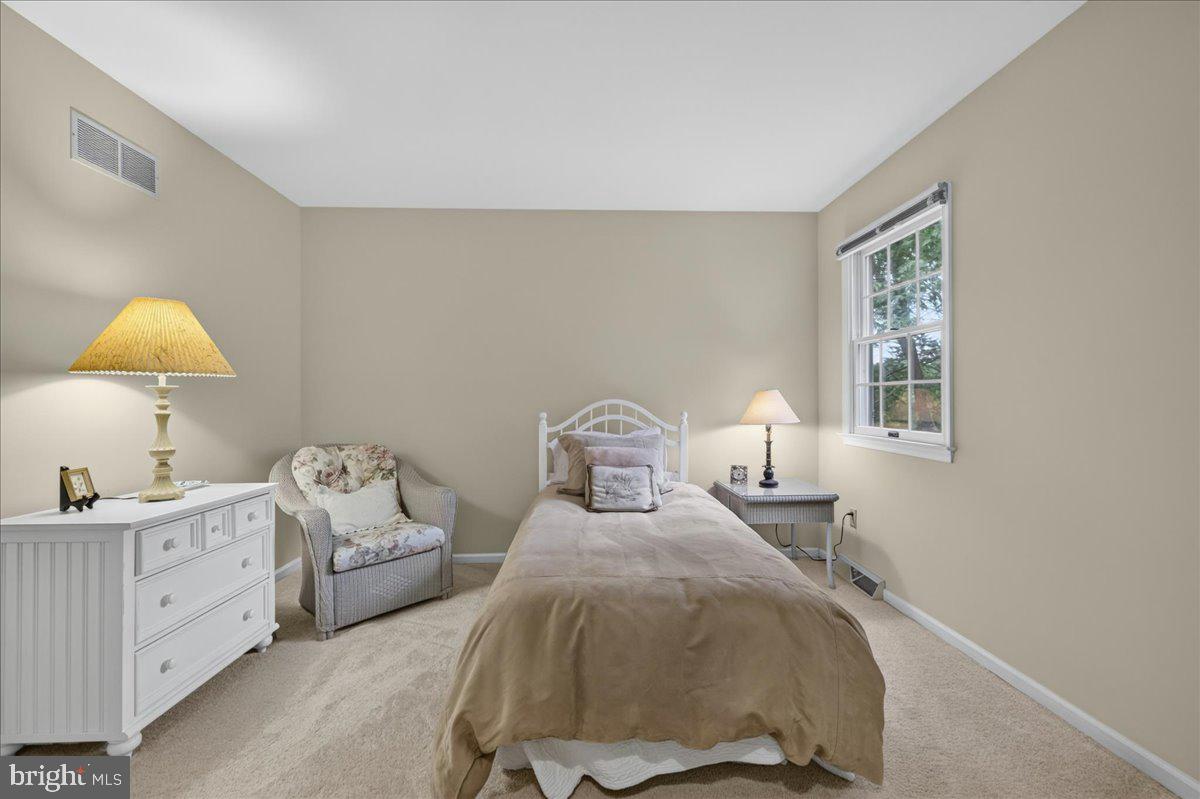 HUNTERS CROSSING - Residential