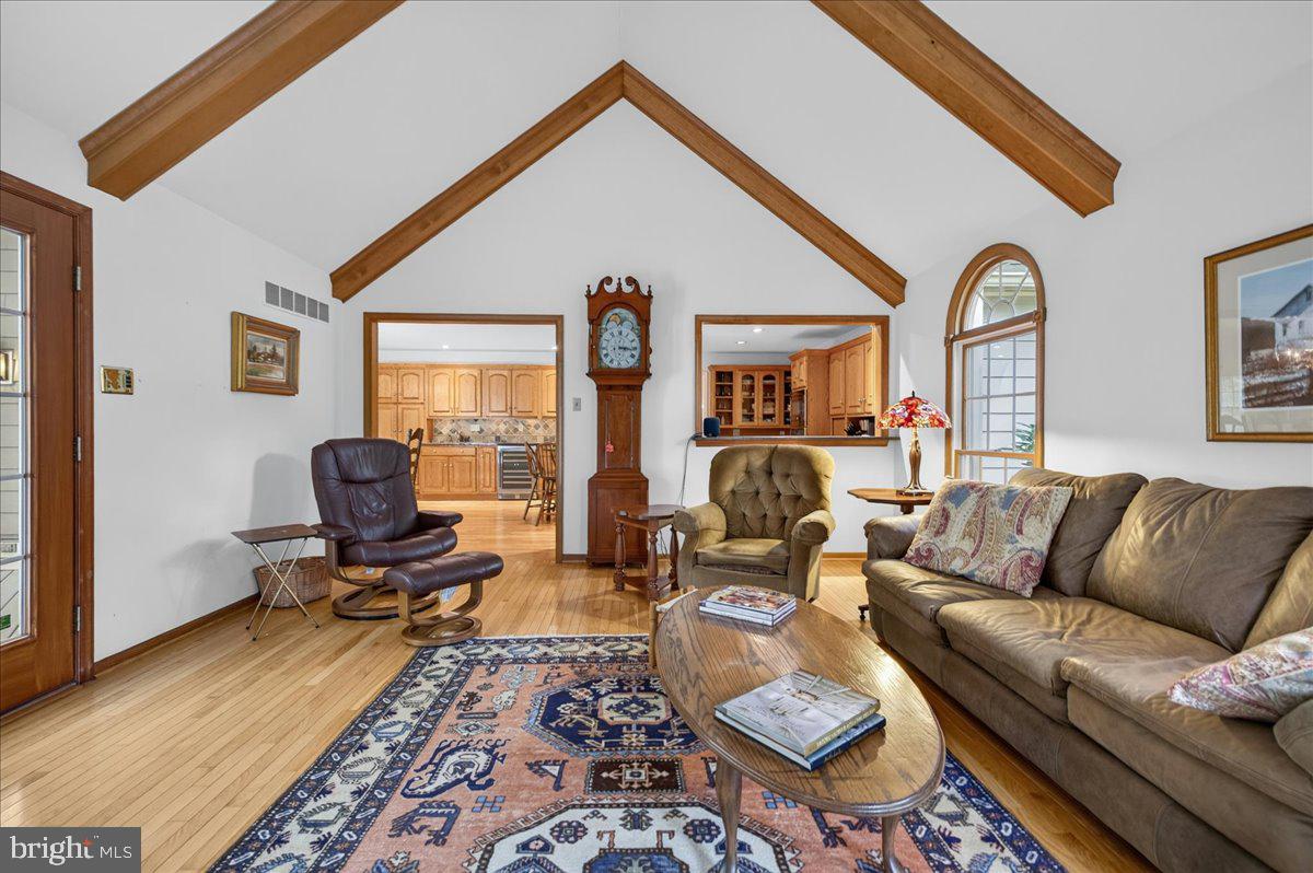 HUNTERS CROSSING - Residential