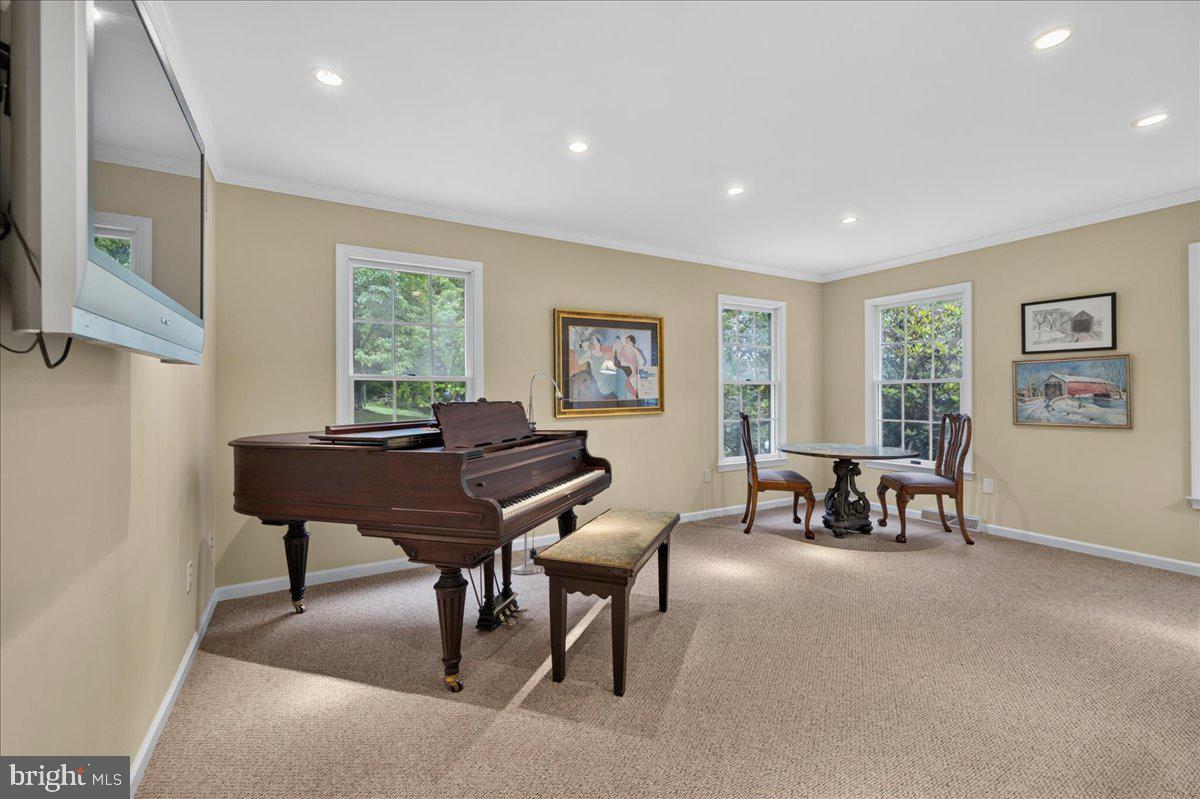 HUNTERS CROSSING - Residential