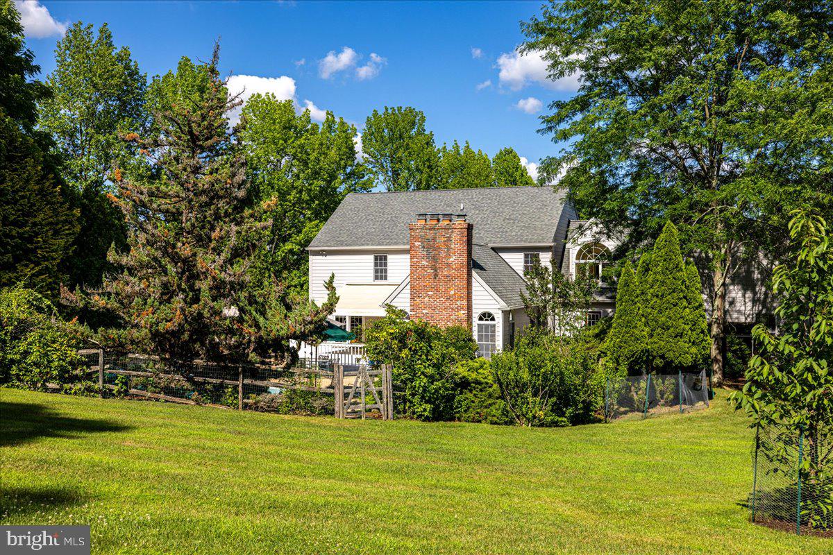 HUNTERS CROSSING - Residential