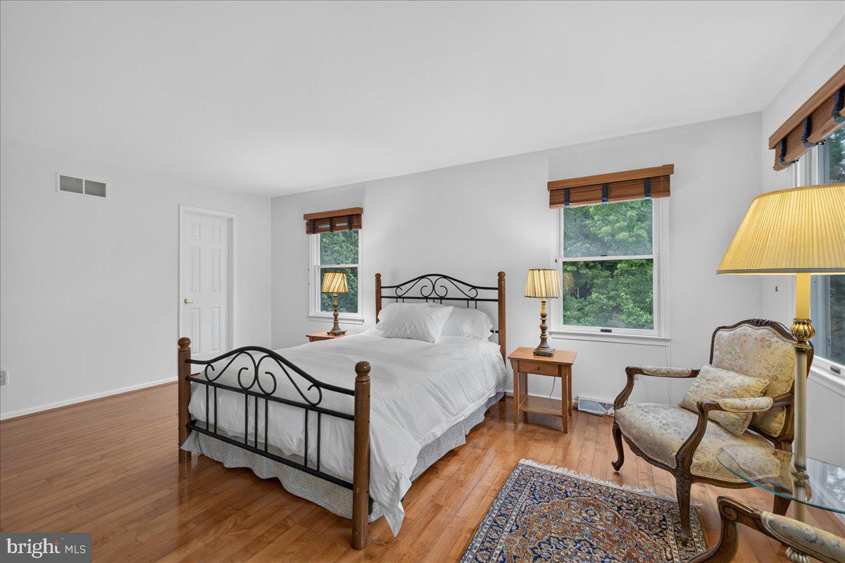 HUNTERS CROSSING - Residential