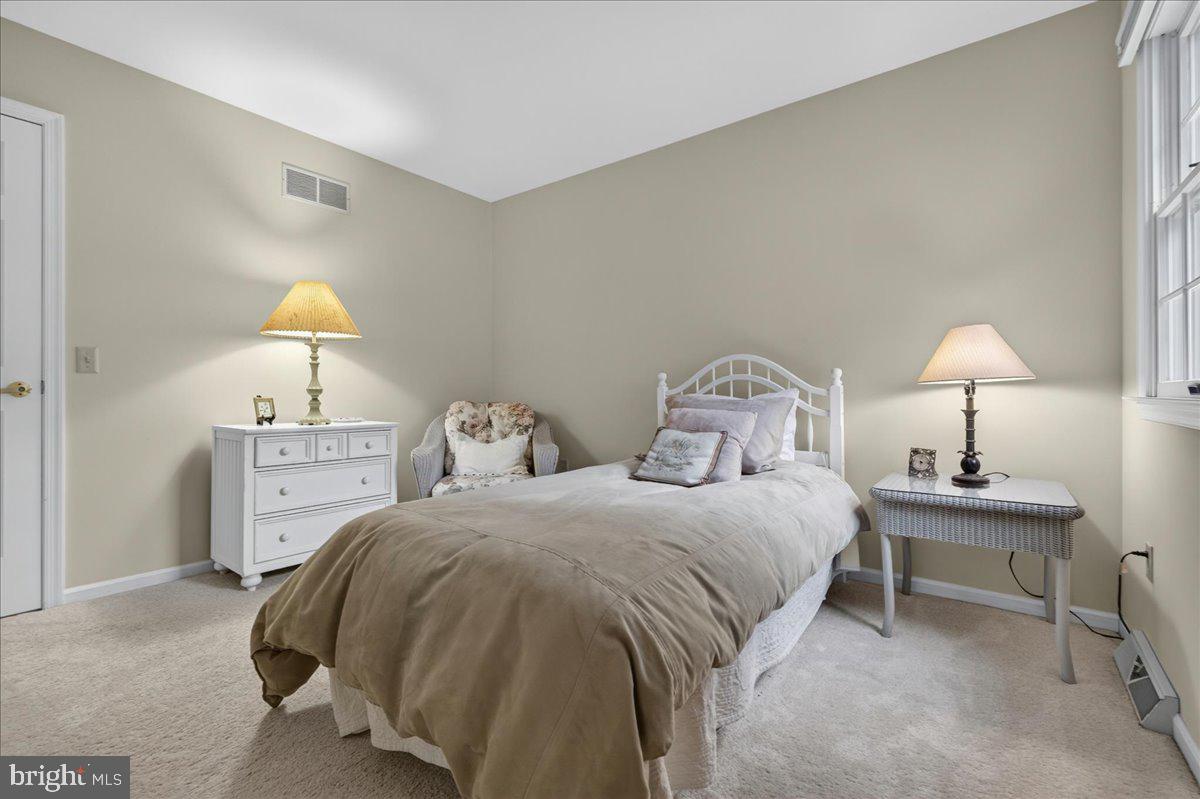 HUNTERS CROSSING - Residential