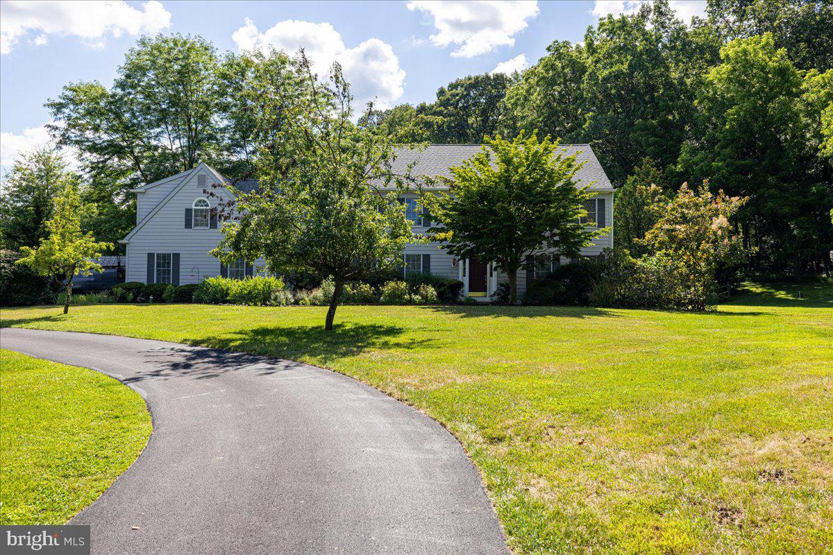 HUNTERS CROSSING - Residential