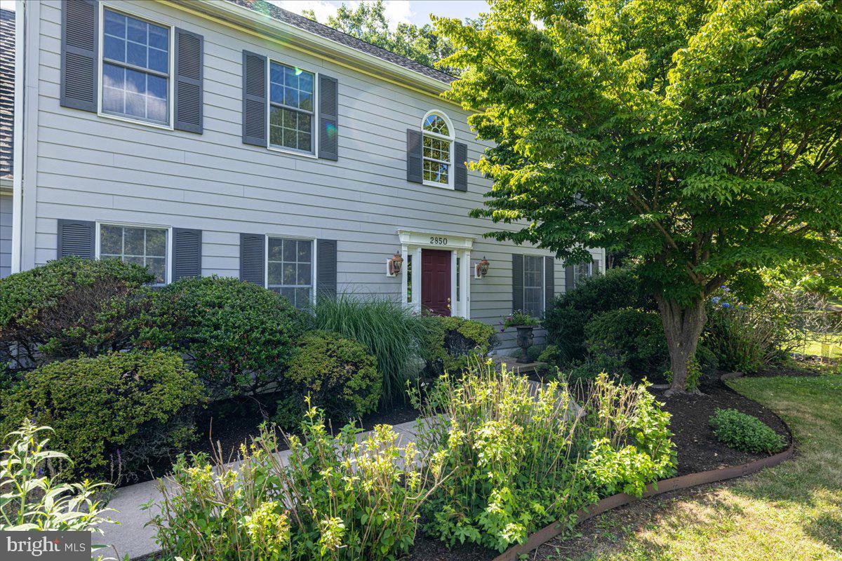 HUNTERS CROSSING - Residential