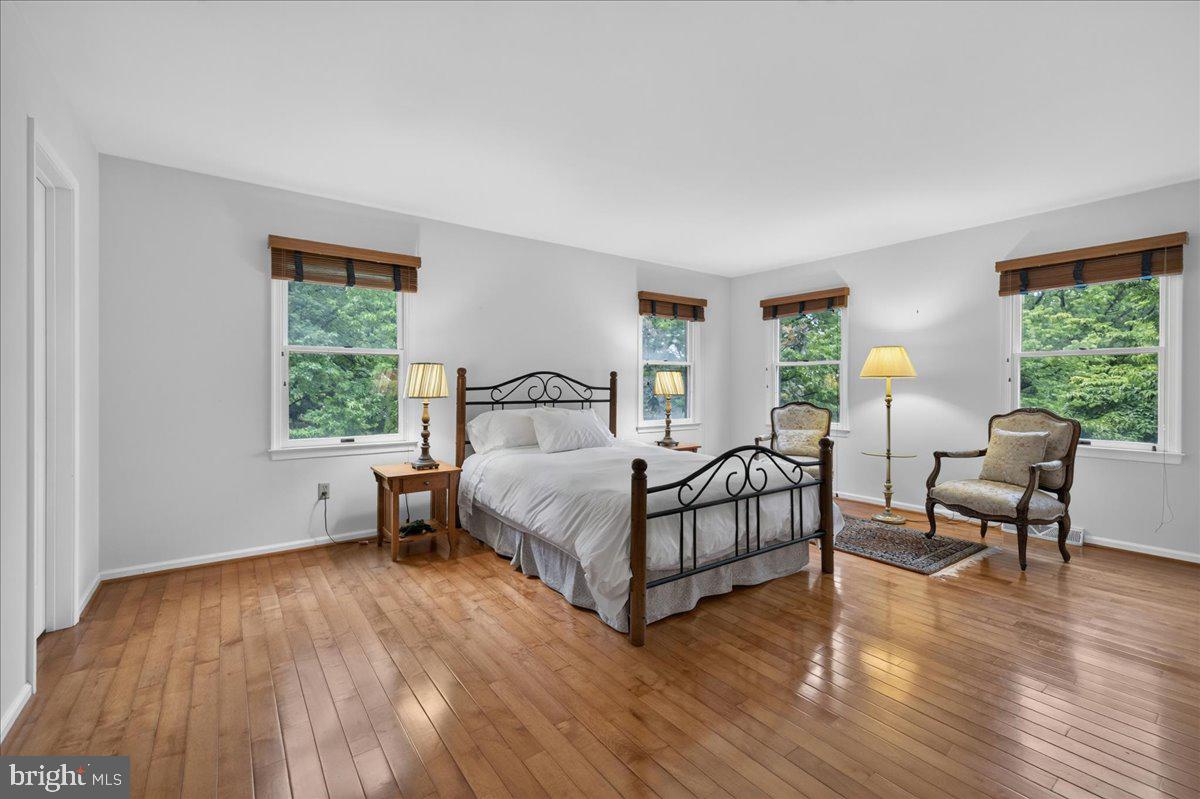 HUNTERS CROSSING - Residential