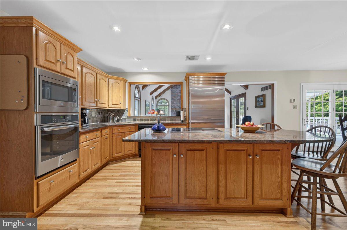 HUNTERS CROSSING - Residential