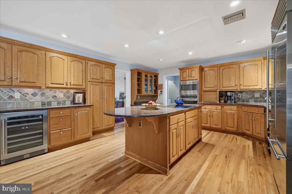 HUNTERS CROSSING - Residential