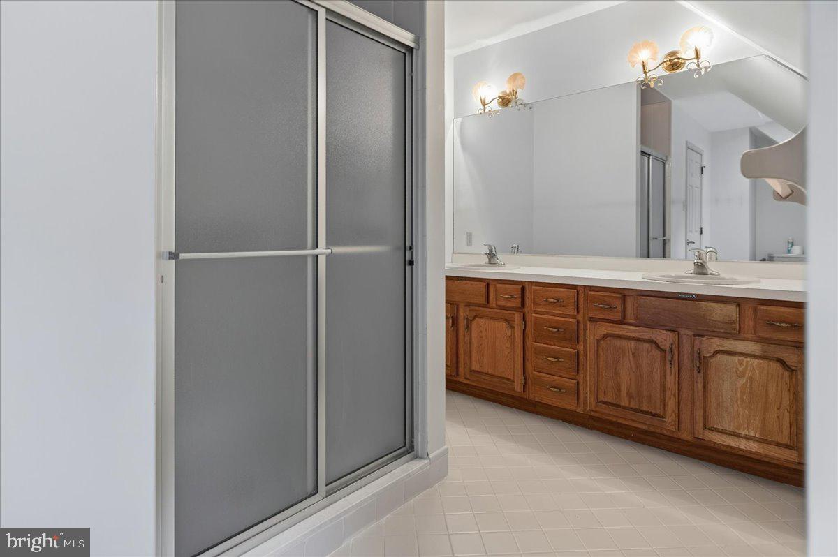 HUNTERS CROSSING - Residential