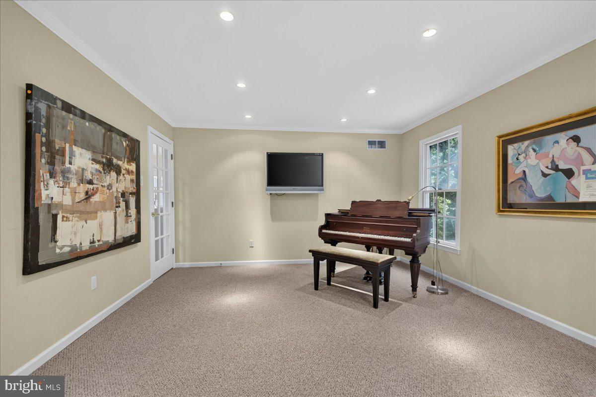 HUNTERS CROSSING - Residential