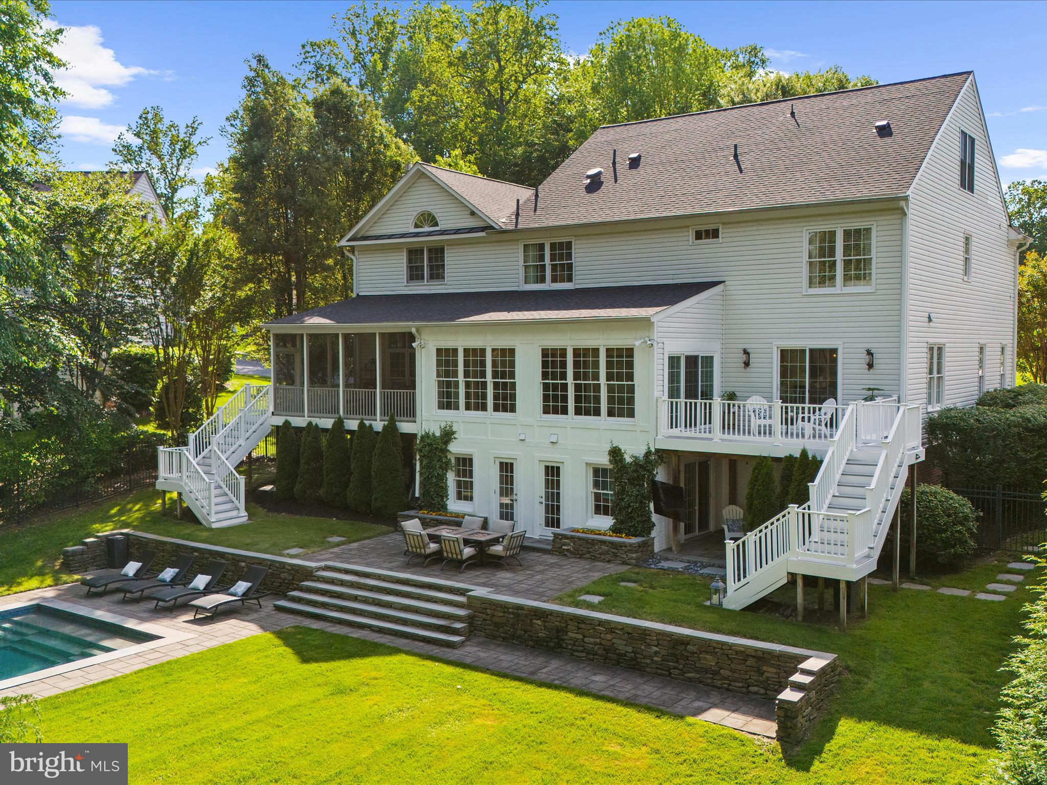 SOUTH RIVER COLONY - Residential
