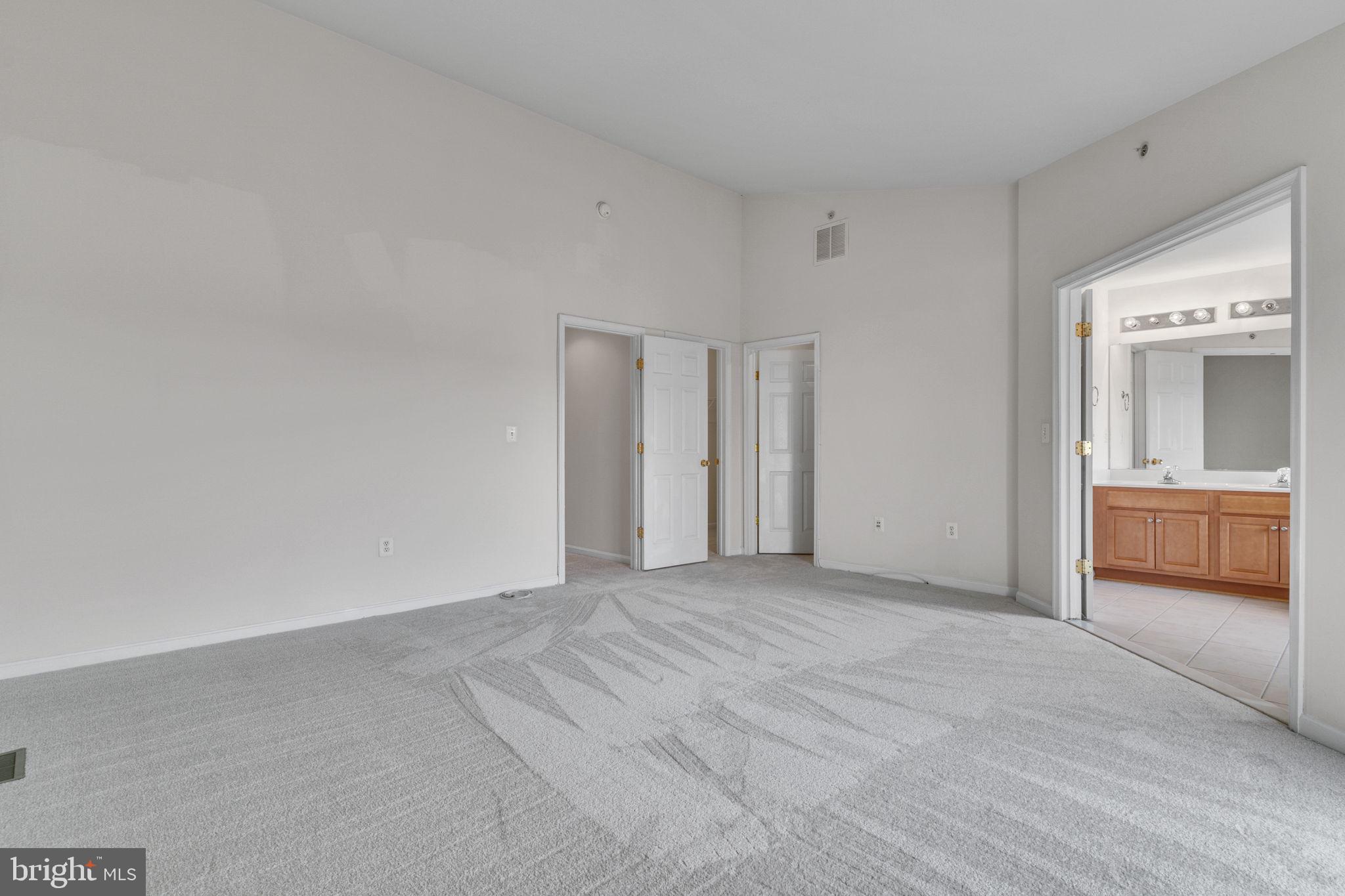 POWELLS RUN VILLAGE COND - Residential