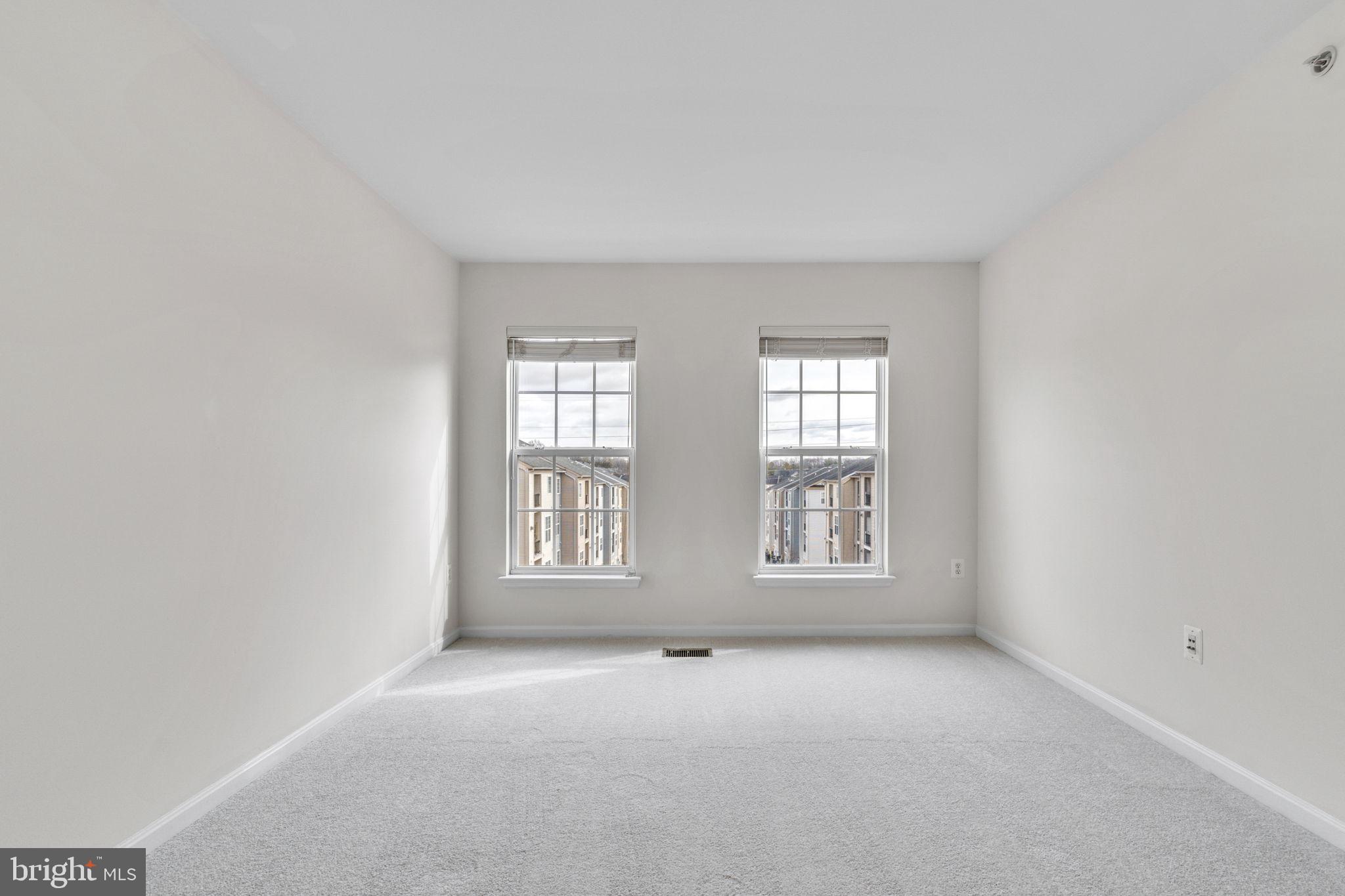POWELLS RUN VILLAGE COND - Residential