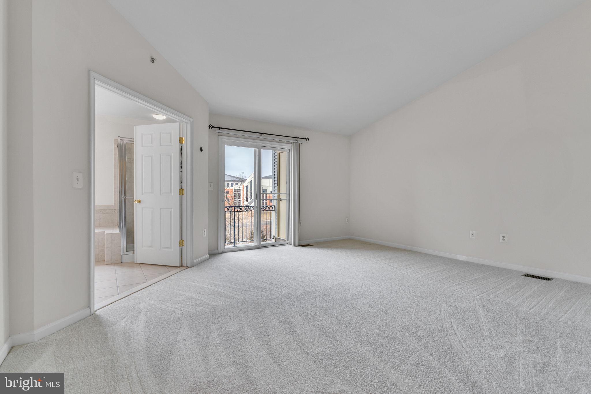 POWELLS RUN VILLAGE COND - Residential
