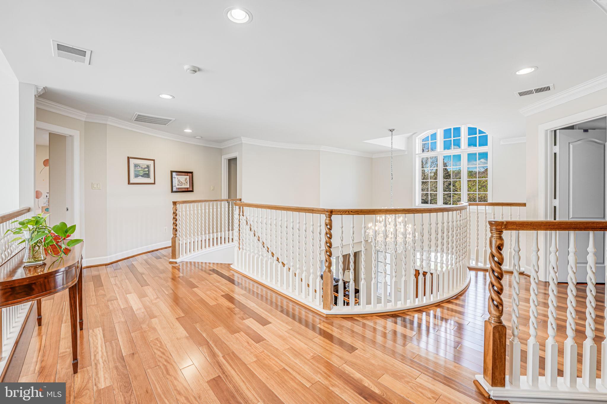 RED CEDAR WEST - Residential