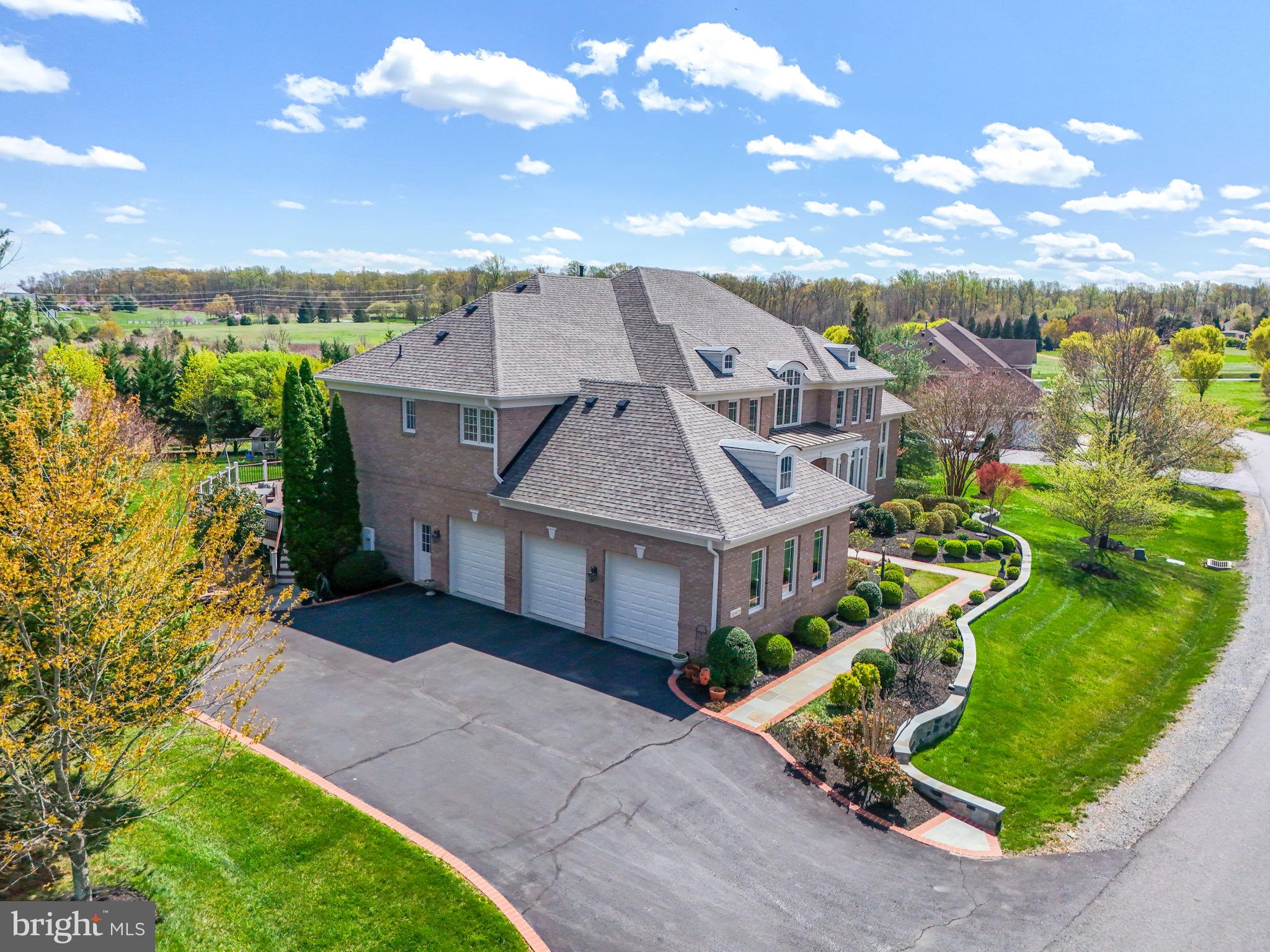 RED CEDAR WEST - Residential