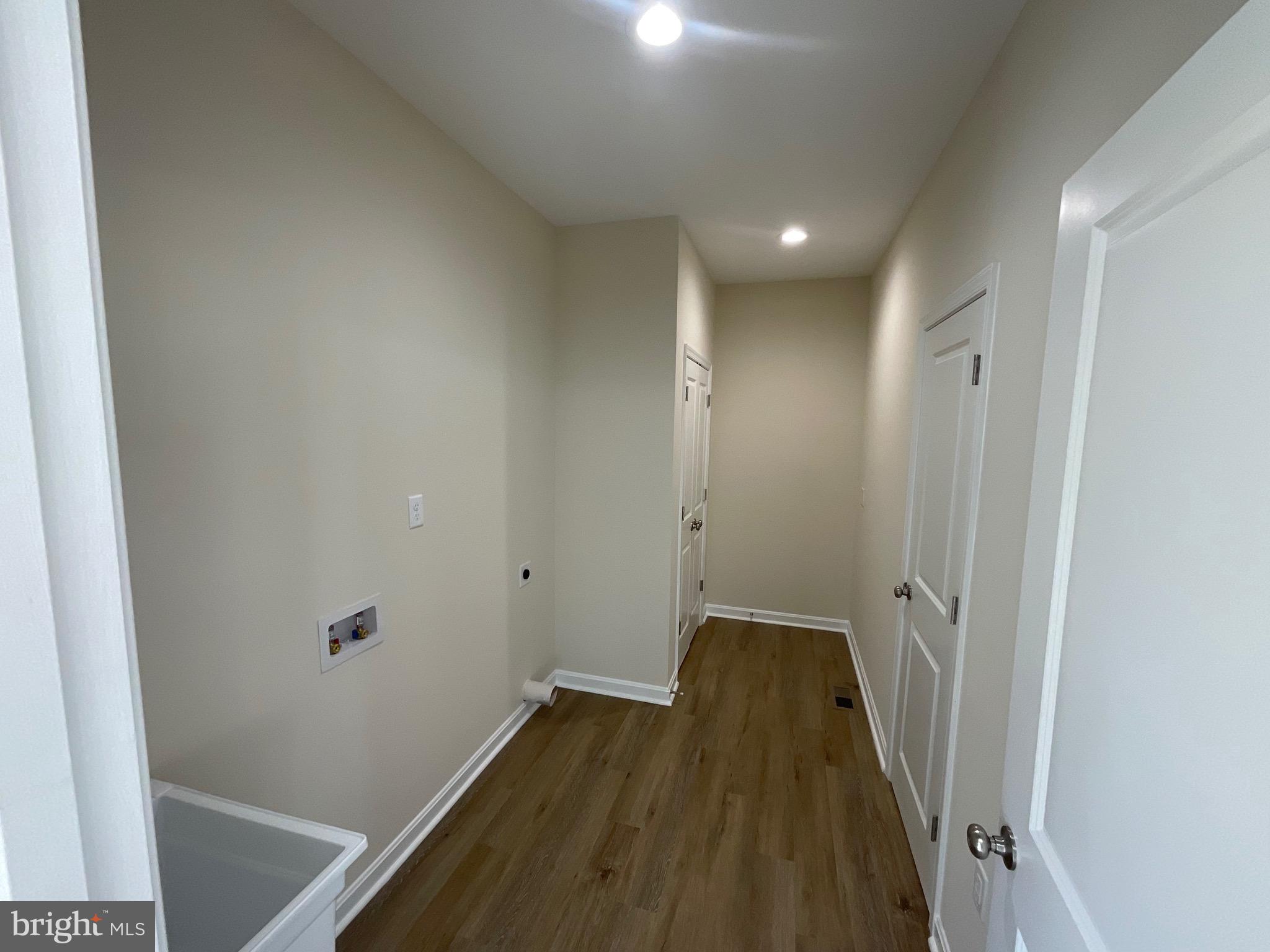 ORANGE ESTATES - Residential