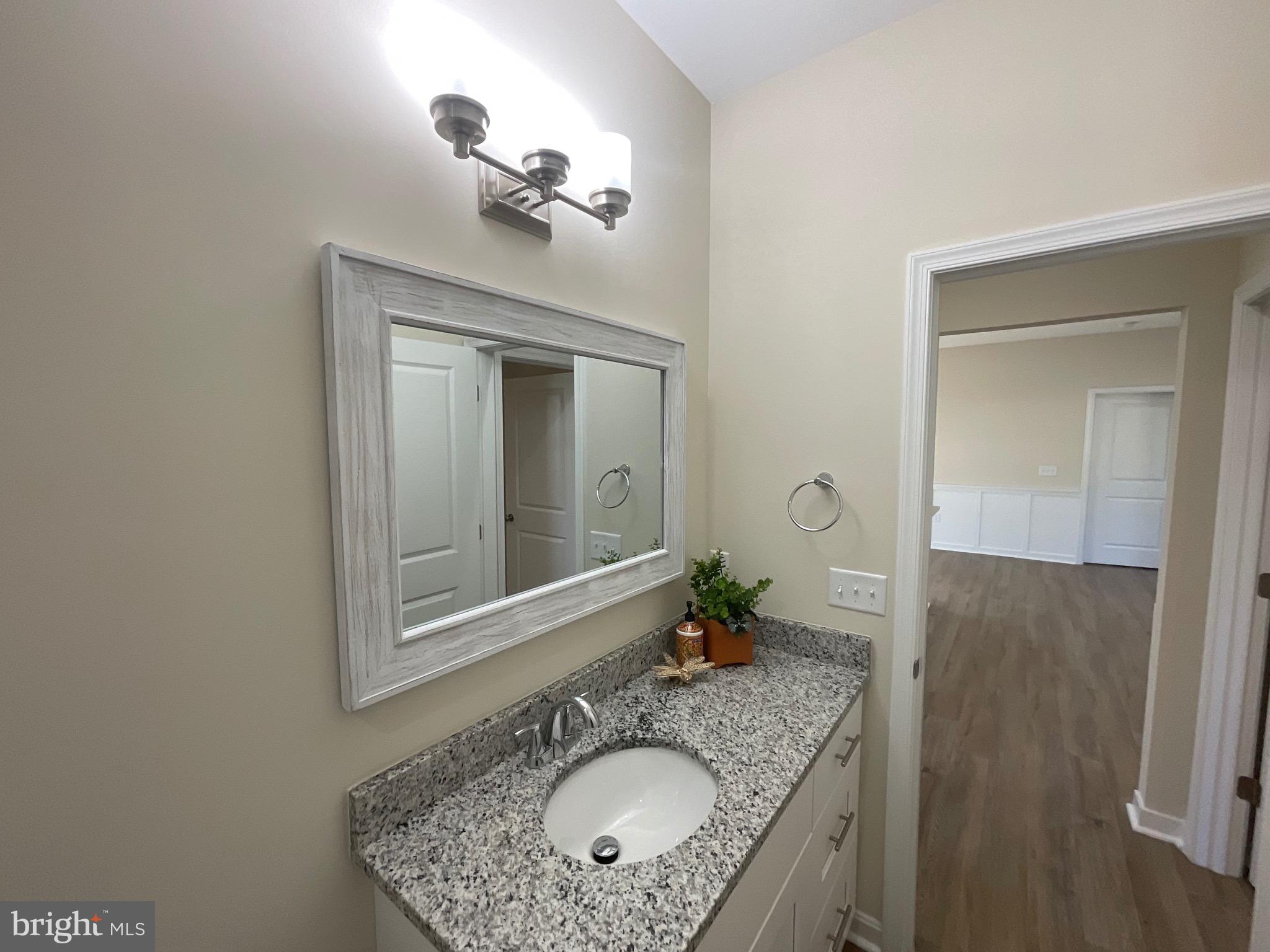 ORANGE ESTATES - Residential