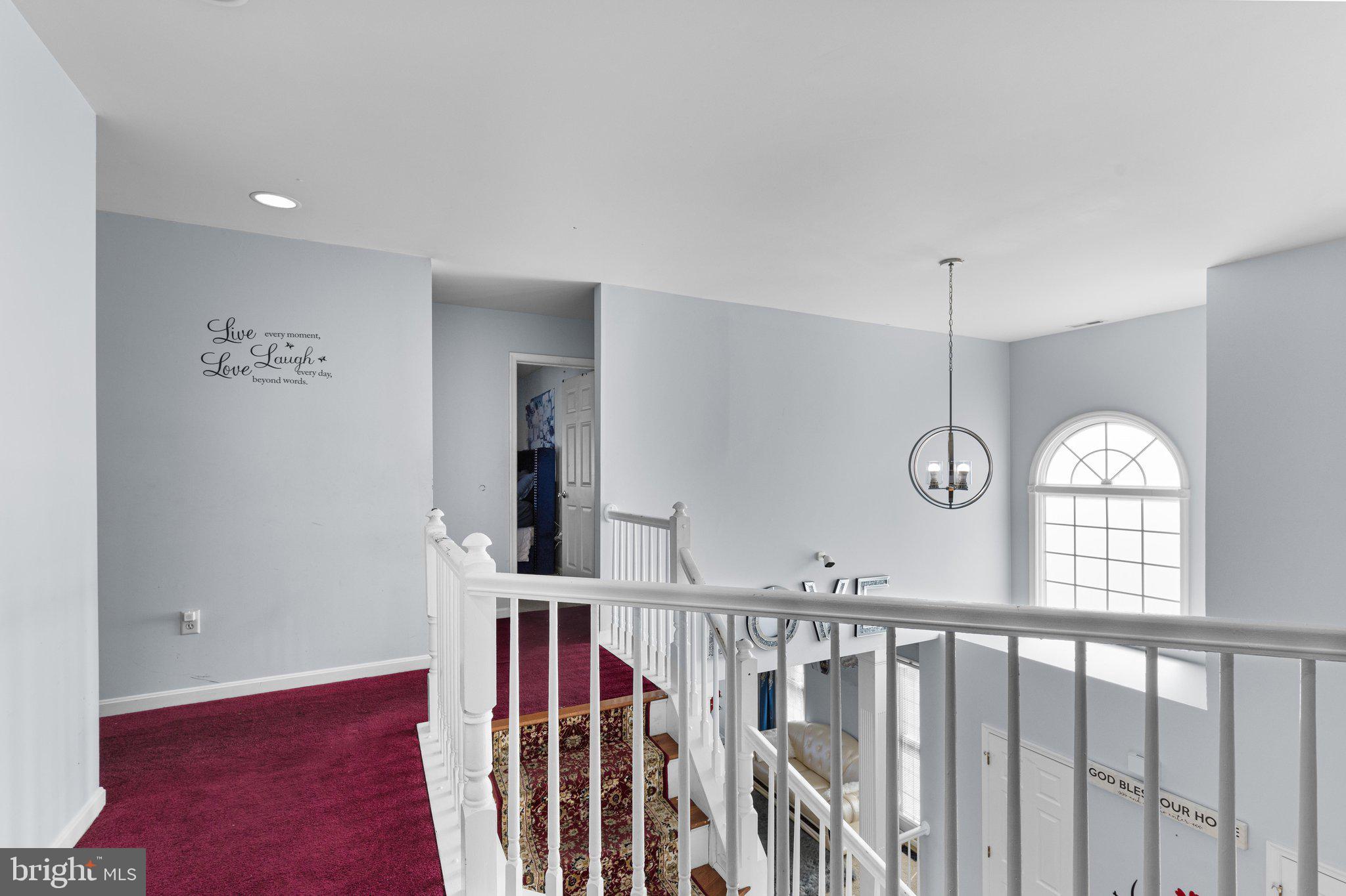 SEVEN OAKS - Residential
