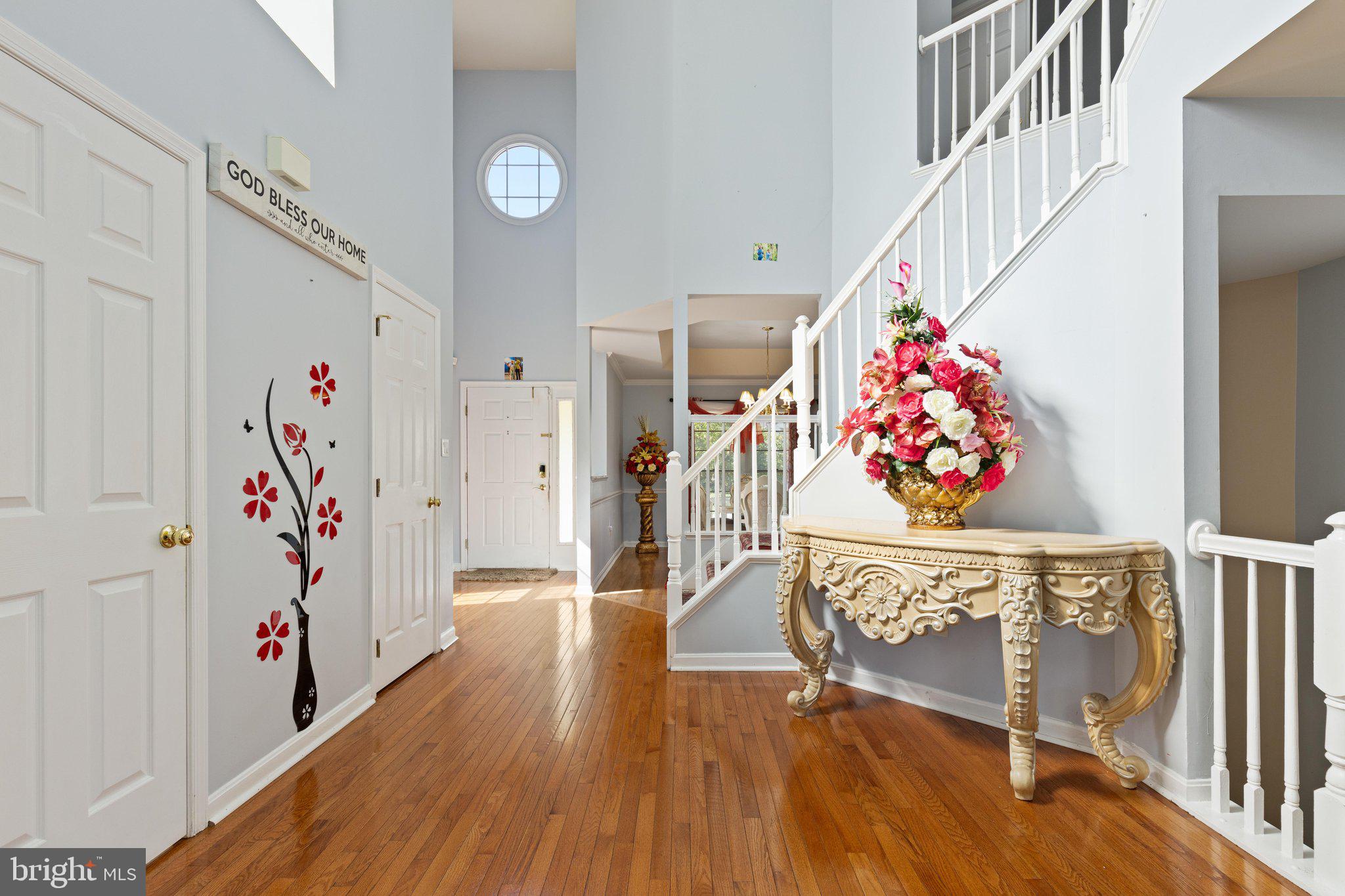 SEVEN OAKS - Residential