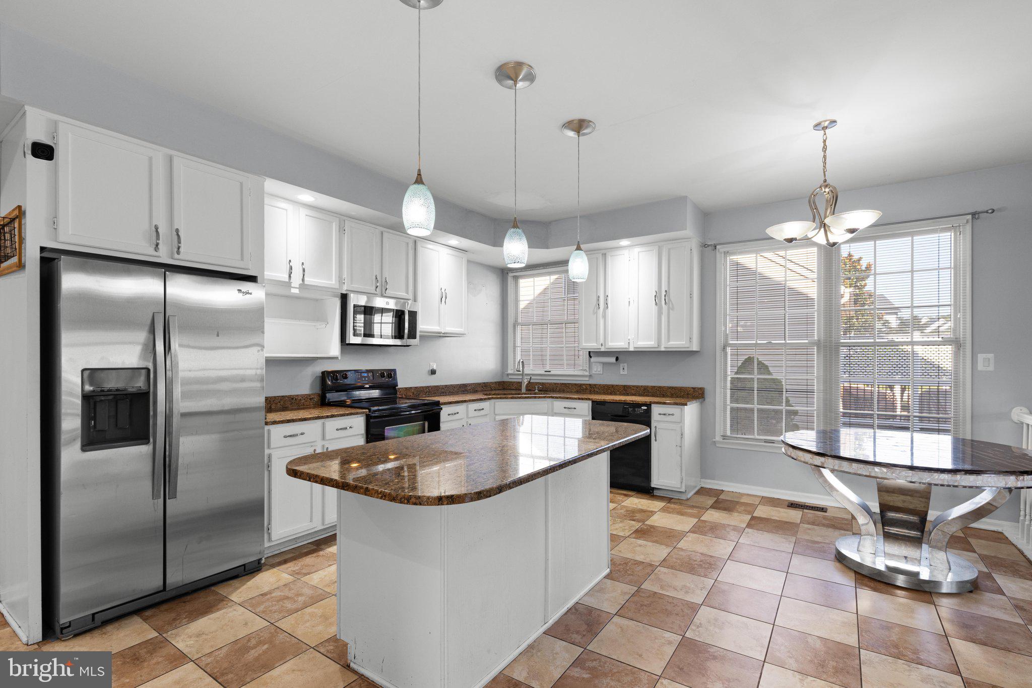 SEVEN OAKS - Residential