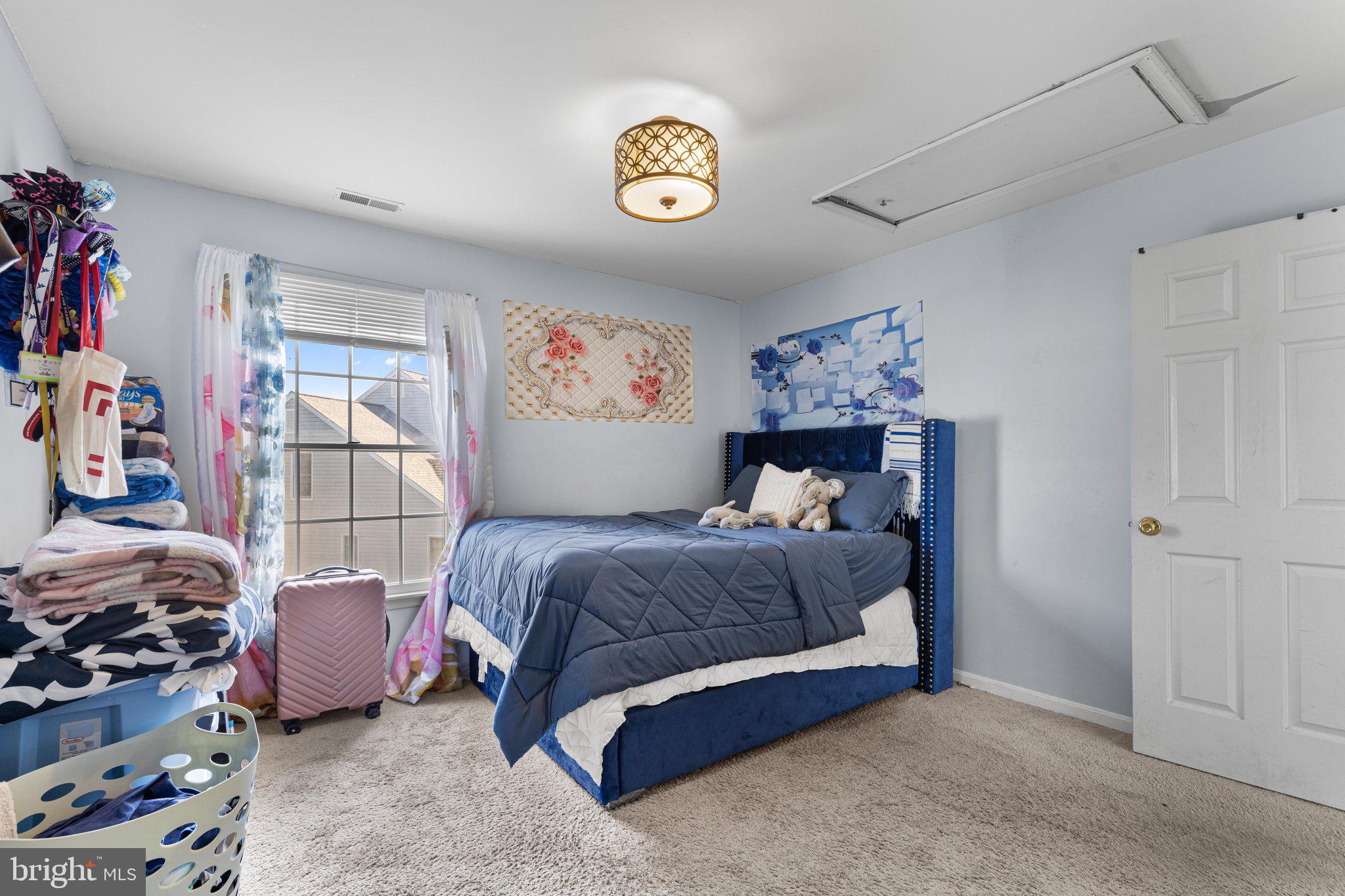 SEVEN OAKS - Residential