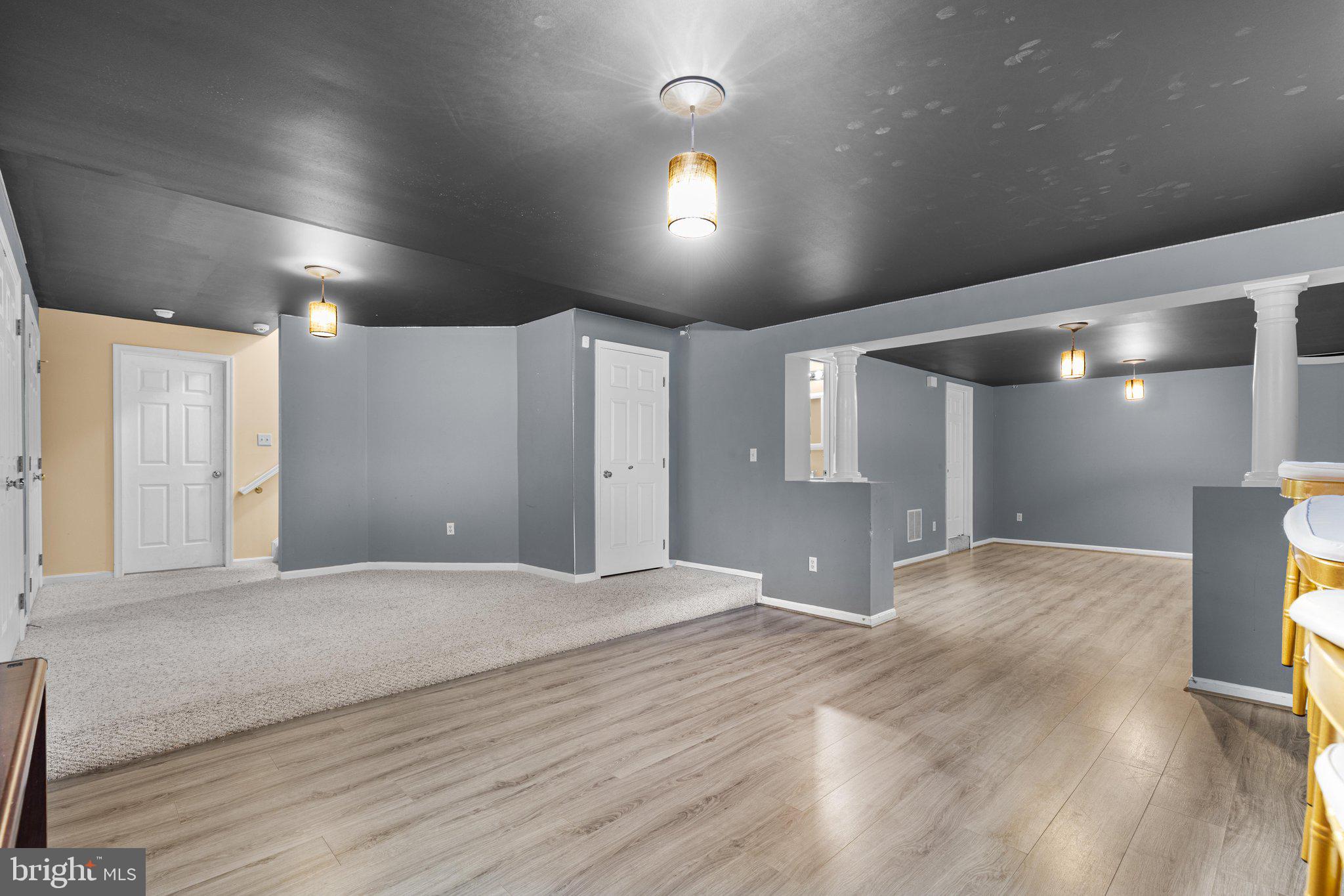 SEVEN OAKS - Residential