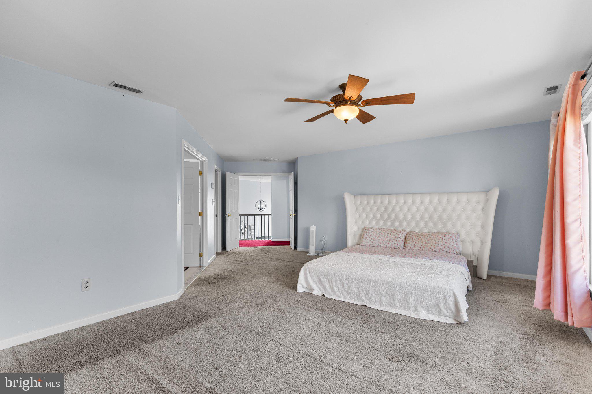 SEVEN OAKS - Residential